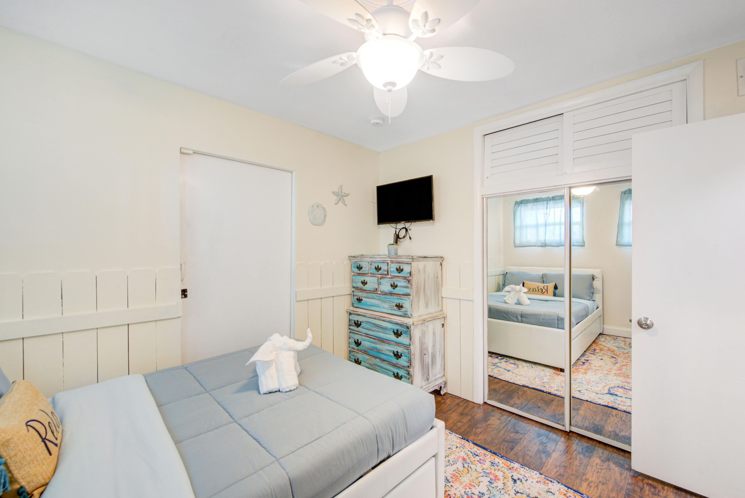 1100 NE 4TH, Hallandale Beach FL 33009