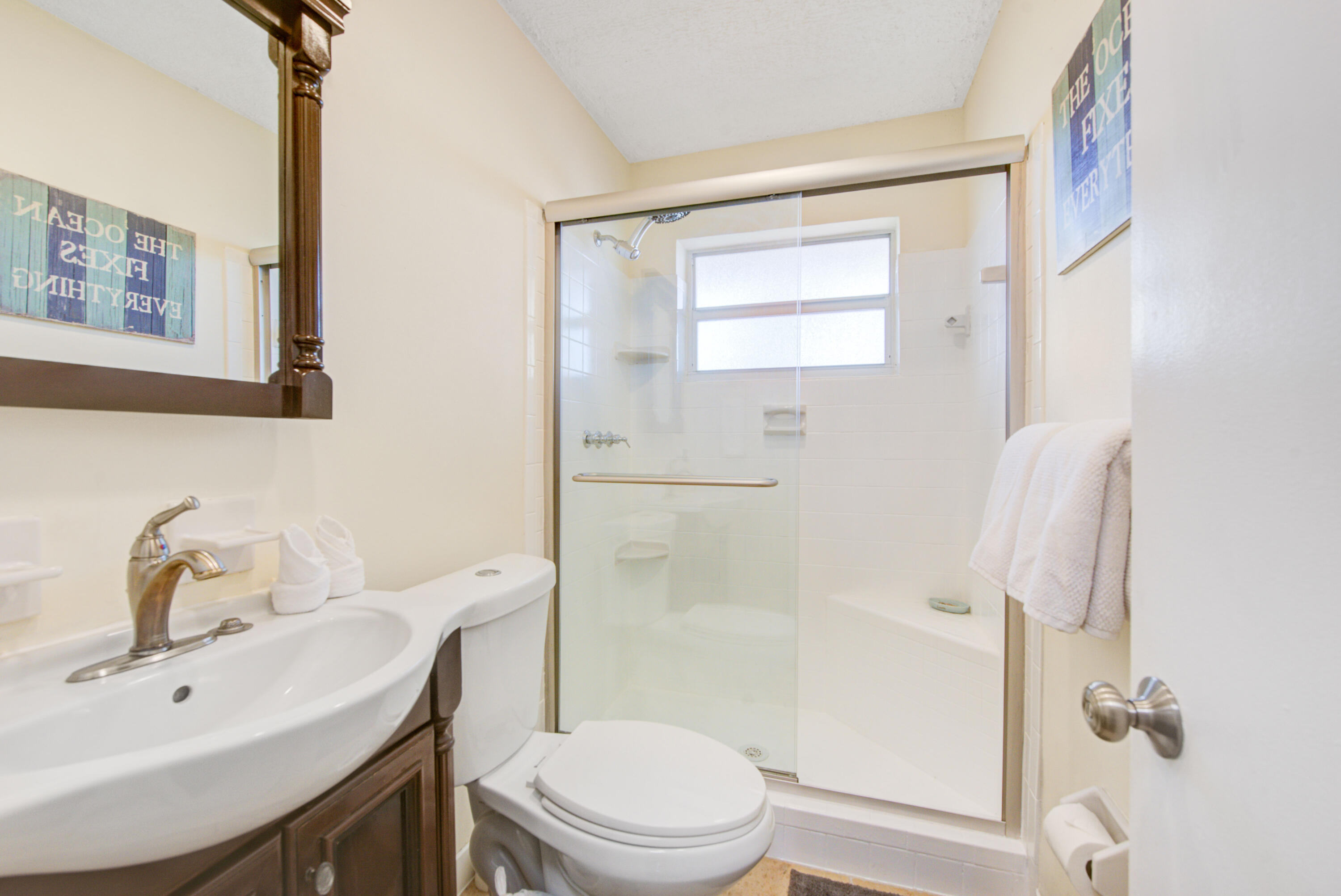 1100 NE 4TH, Hallandale Beach FL 33009