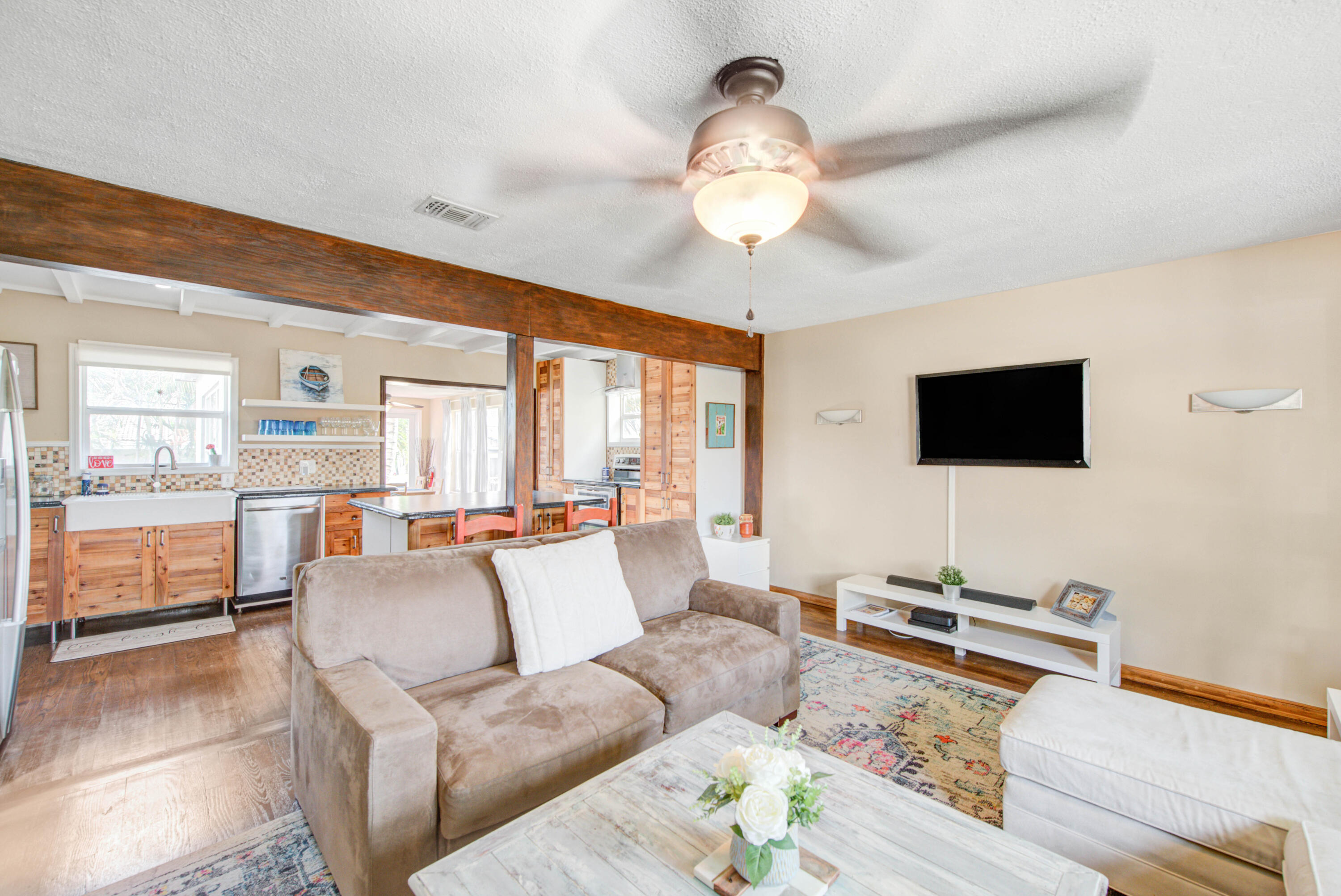 1100 NE 4TH, Hallandale Beach FL 33009