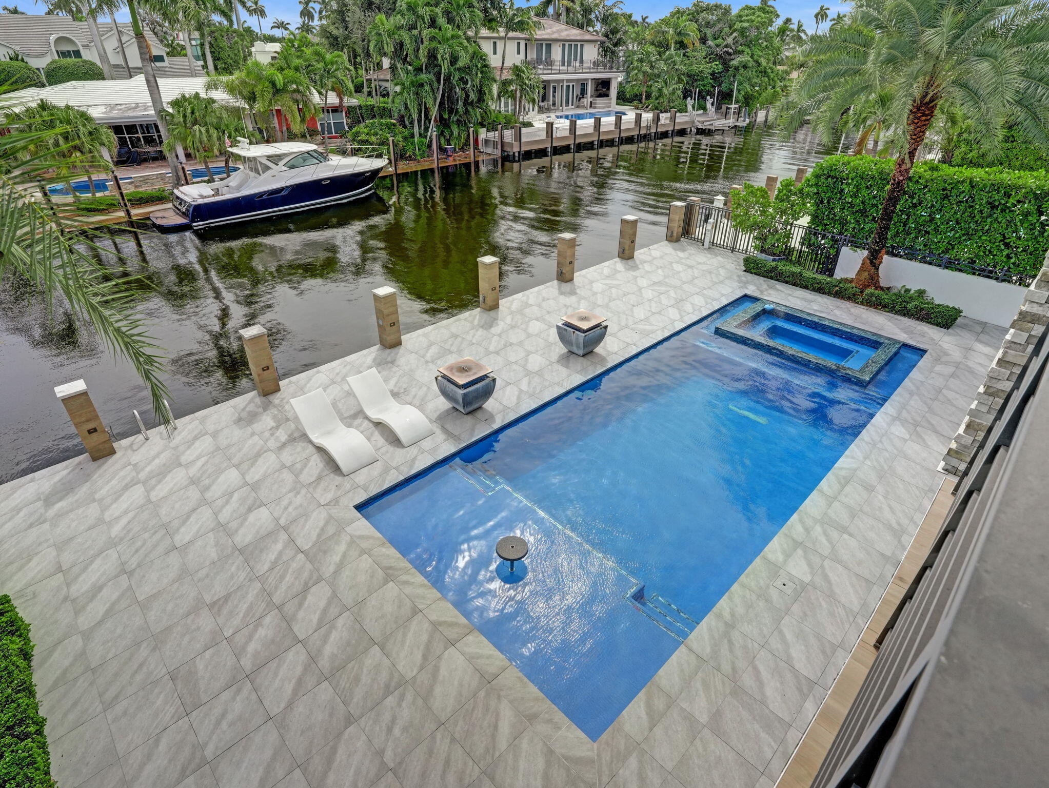 424 COCONUT ISLE, Fort Lauderdale FL 33301