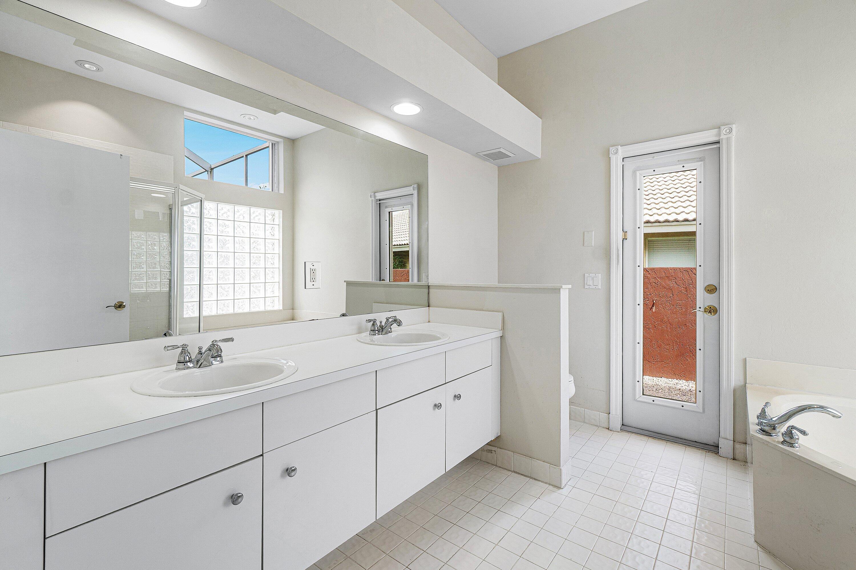 10599 Saint Thomas, Boca Raton FL 33498