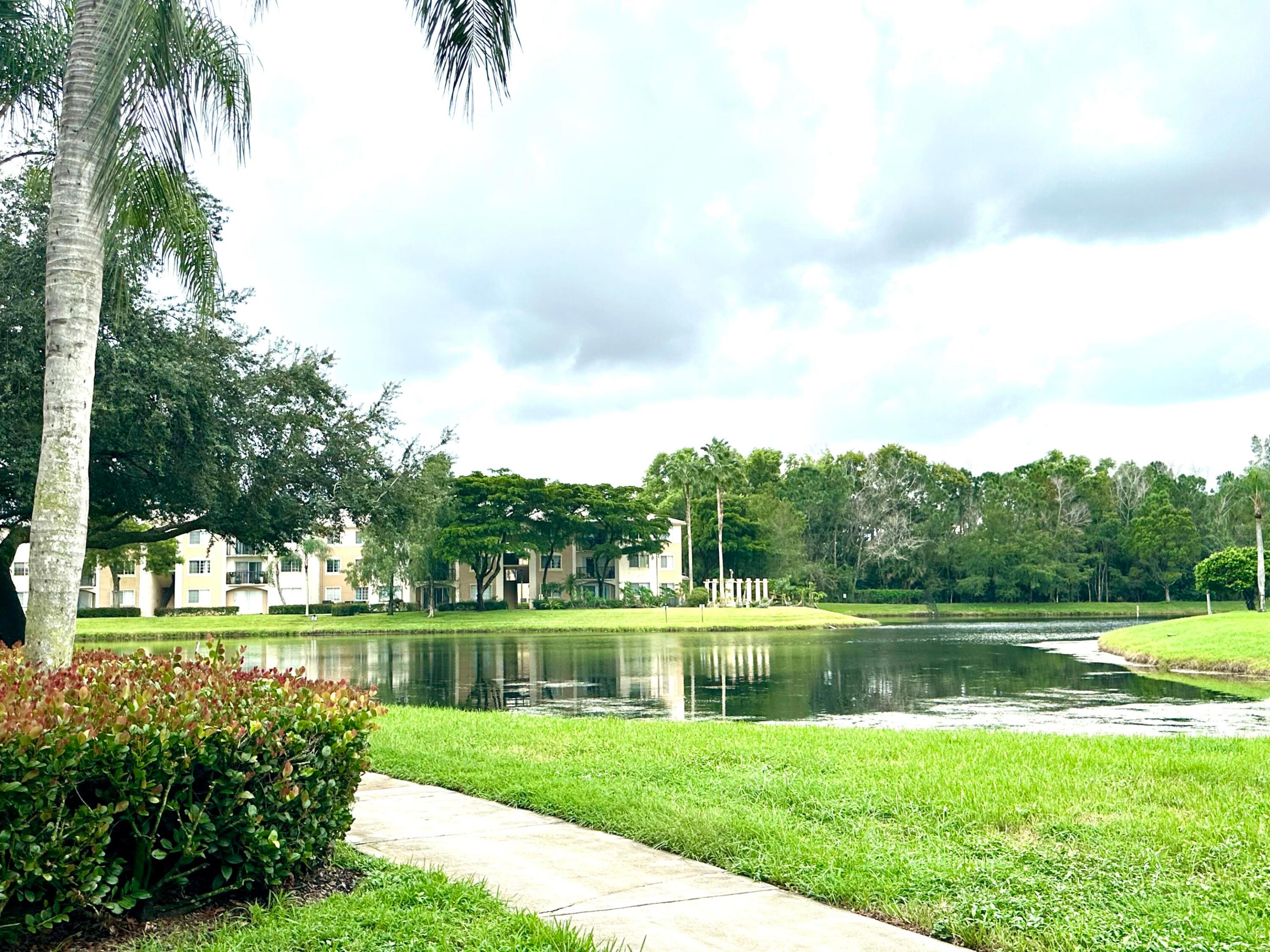 500 N CRESTWOOD #519, Royal Palm Beach FL 33411