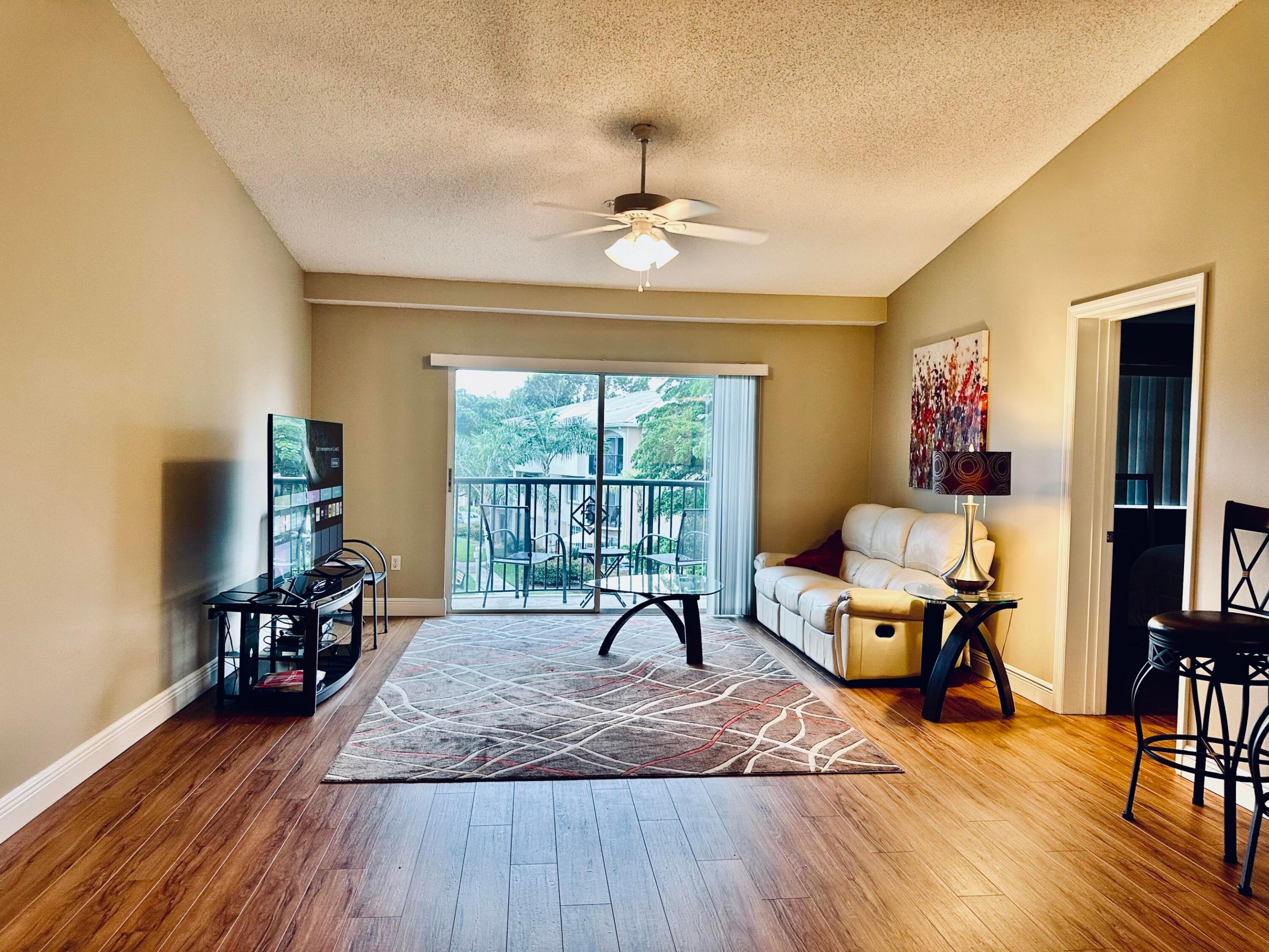 500 N CRESTWOOD #519, Royal Palm Beach FL 33411