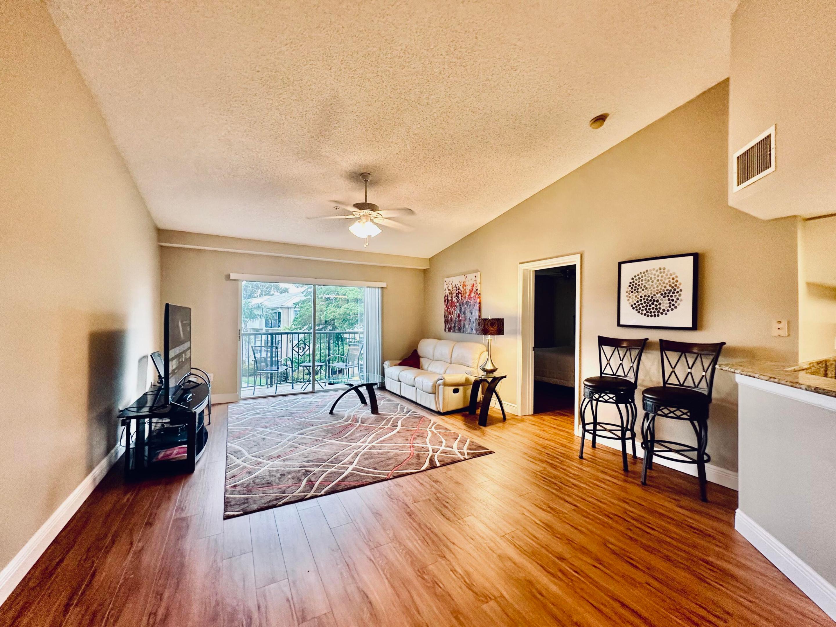 500 N CRESTWOOD #519, Royal Palm Beach FL 33411