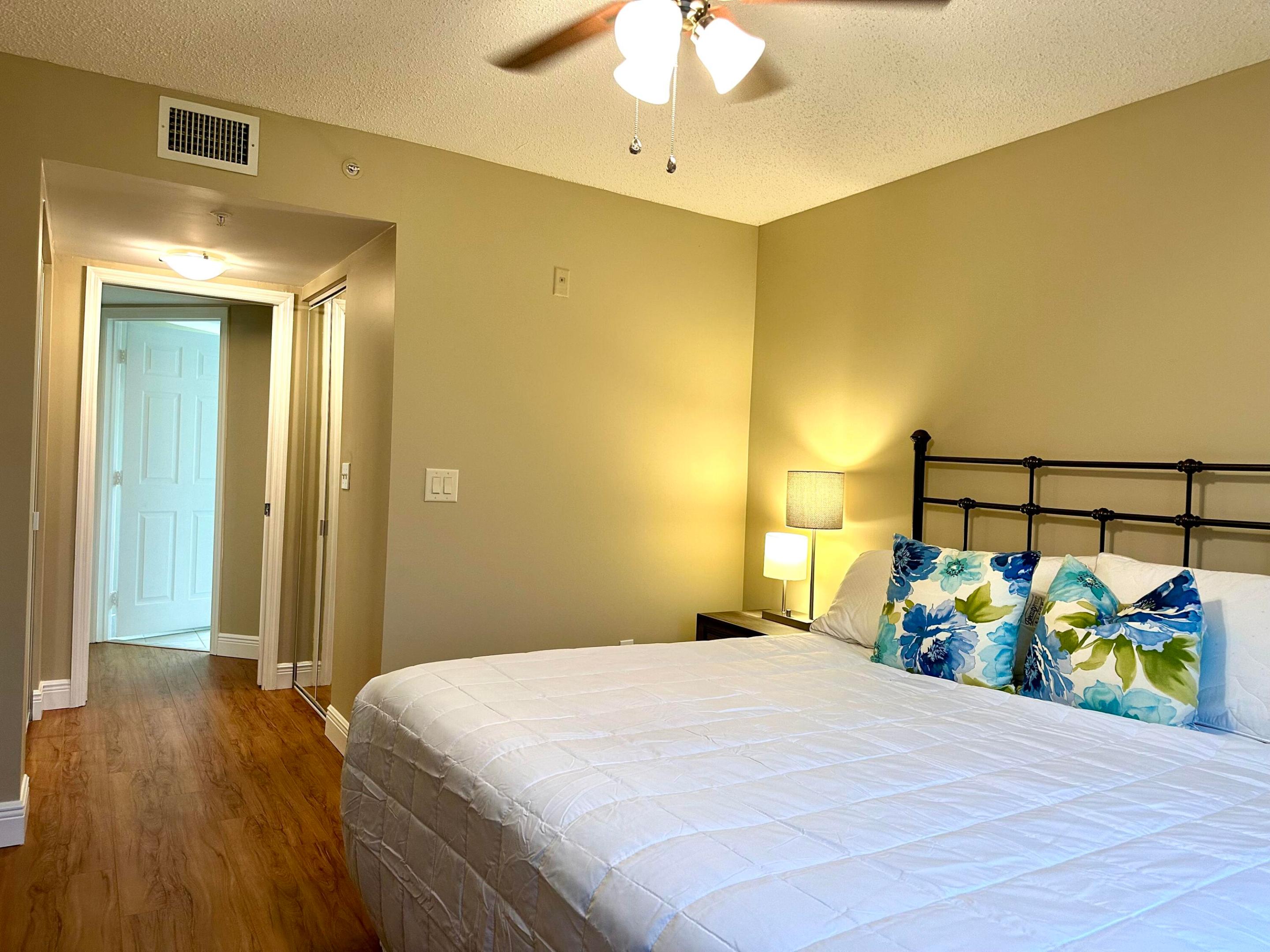 500 N CRESTWOOD #519, Royal Palm Beach FL 33411