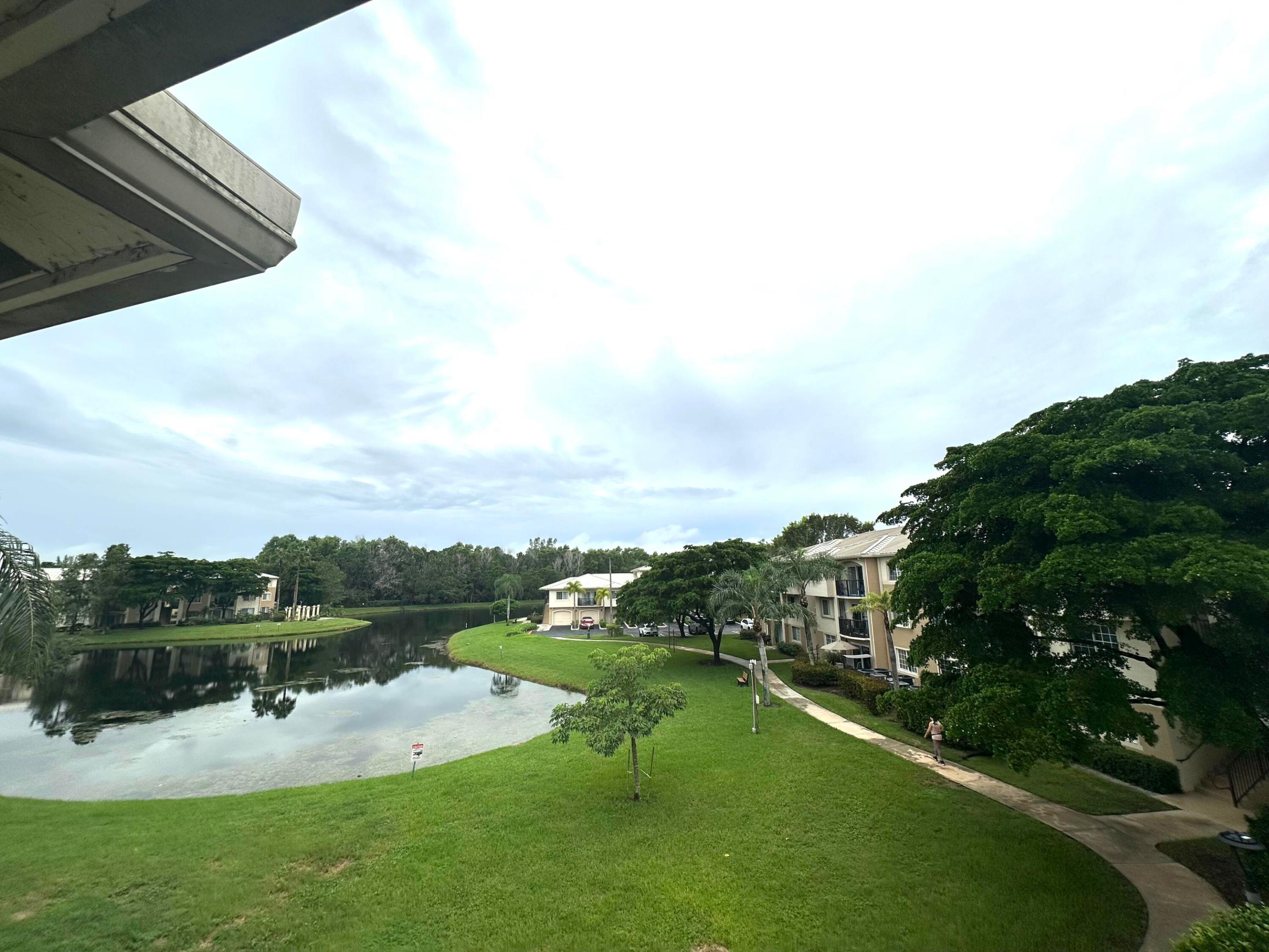 500 N CRESTWOOD #519, Royal Palm Beach FL 33411