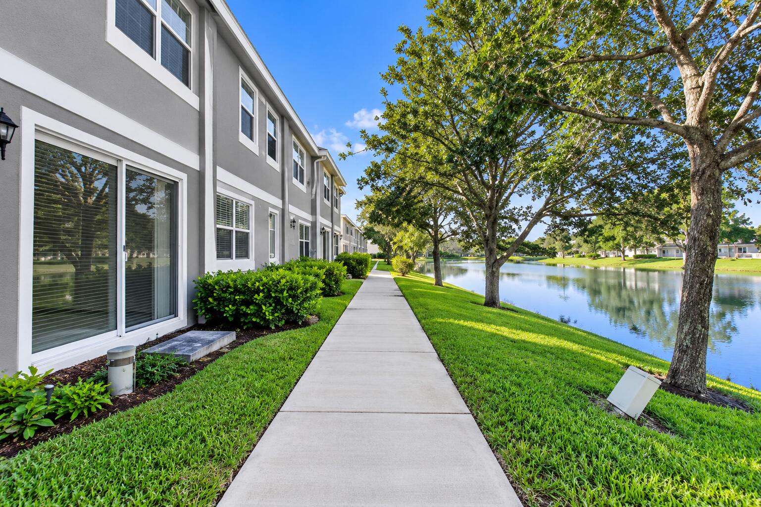 2247 SHOMA #2247, Royal Palm Beach FL 33414