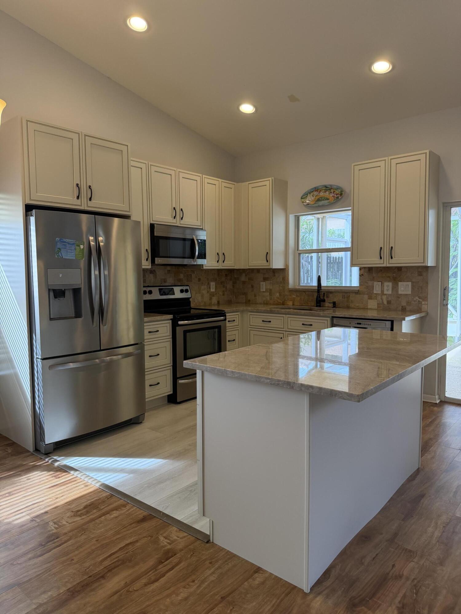 10174 PLUM, Palm Beach Gardens FL 33410