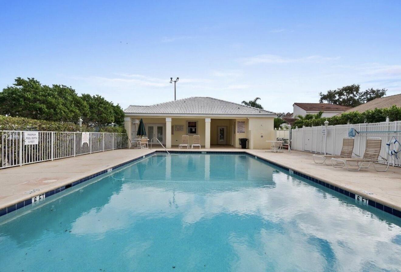 10174 PLUM, Palm Beach Gardens FL 33410