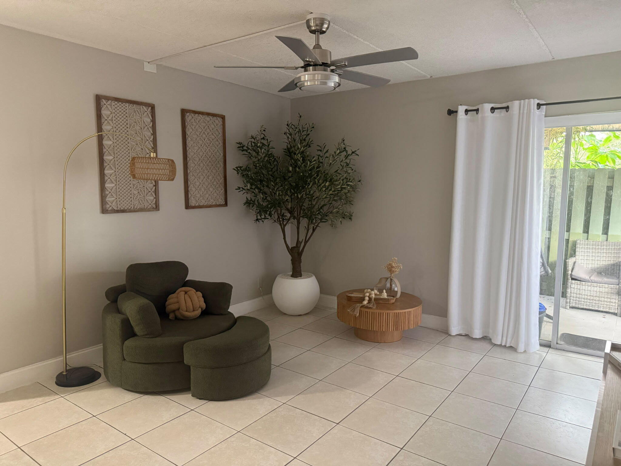 1837 FAIRVIEW VILLAS #2, Palm Springs FL 33406