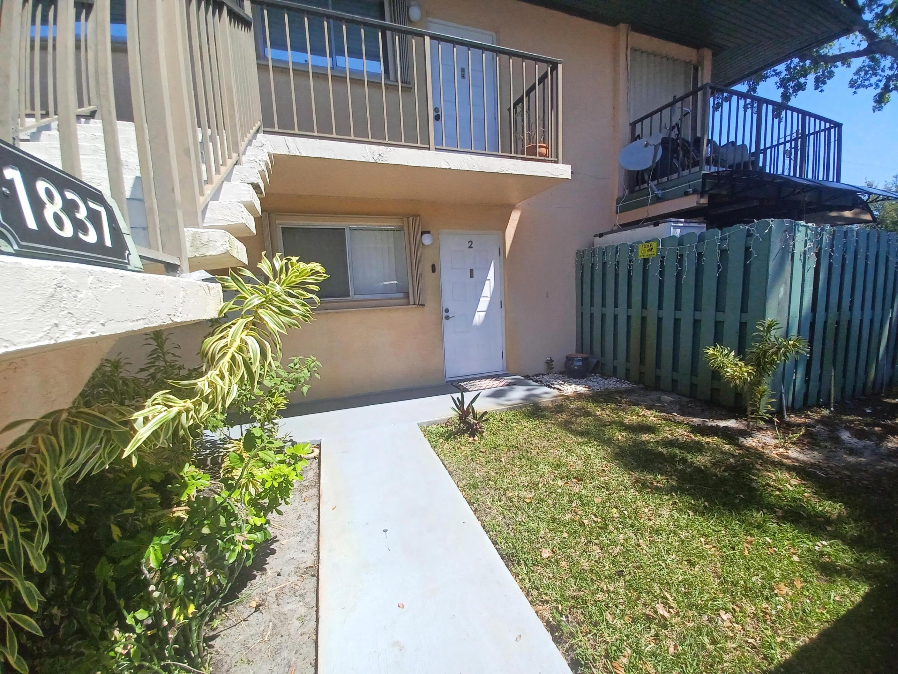 1837 FAIRVIEW VILLAS #2, Palm Springs FL 33406