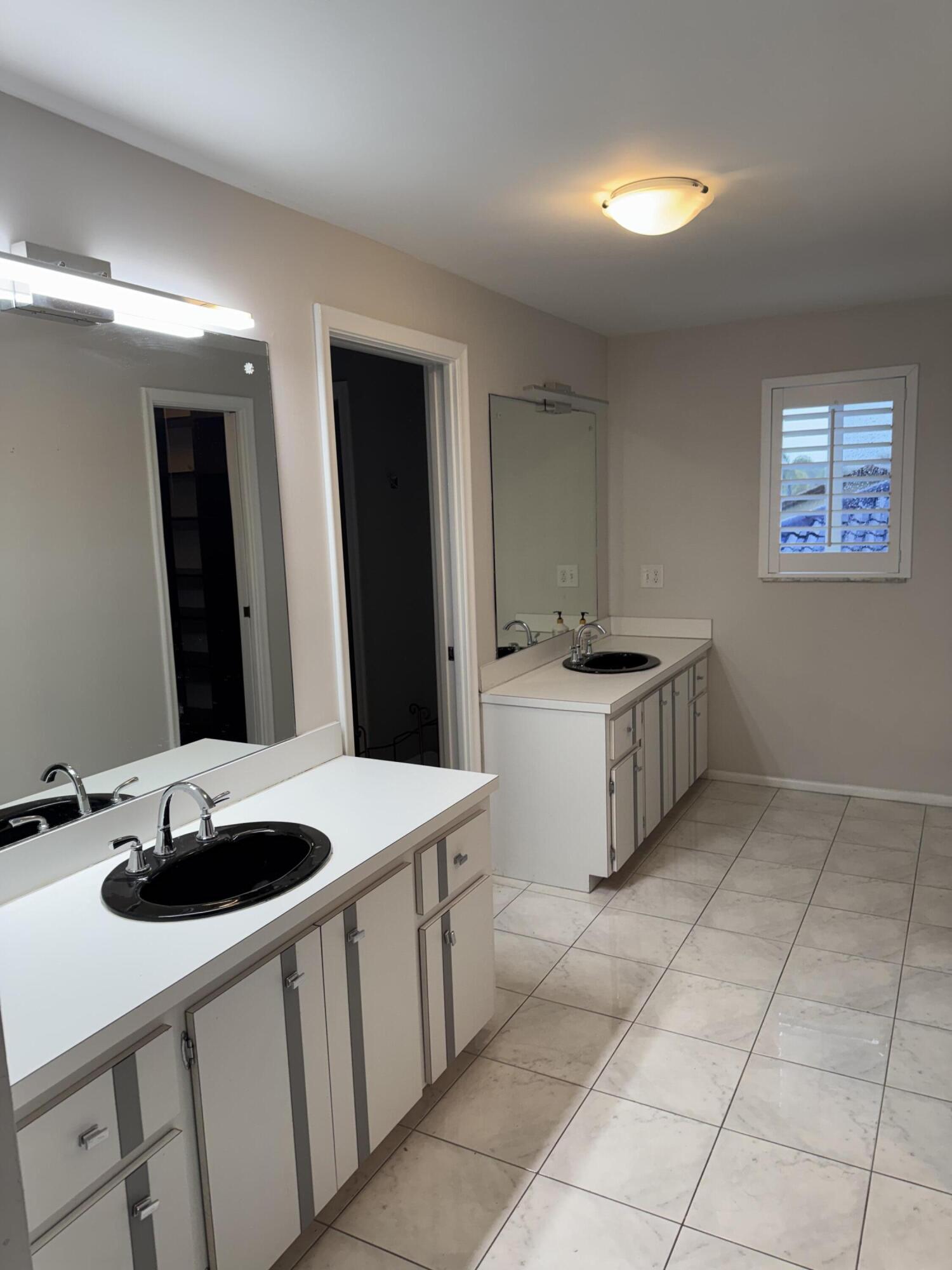 355 SE 7TH, Dania Beach FL 33004