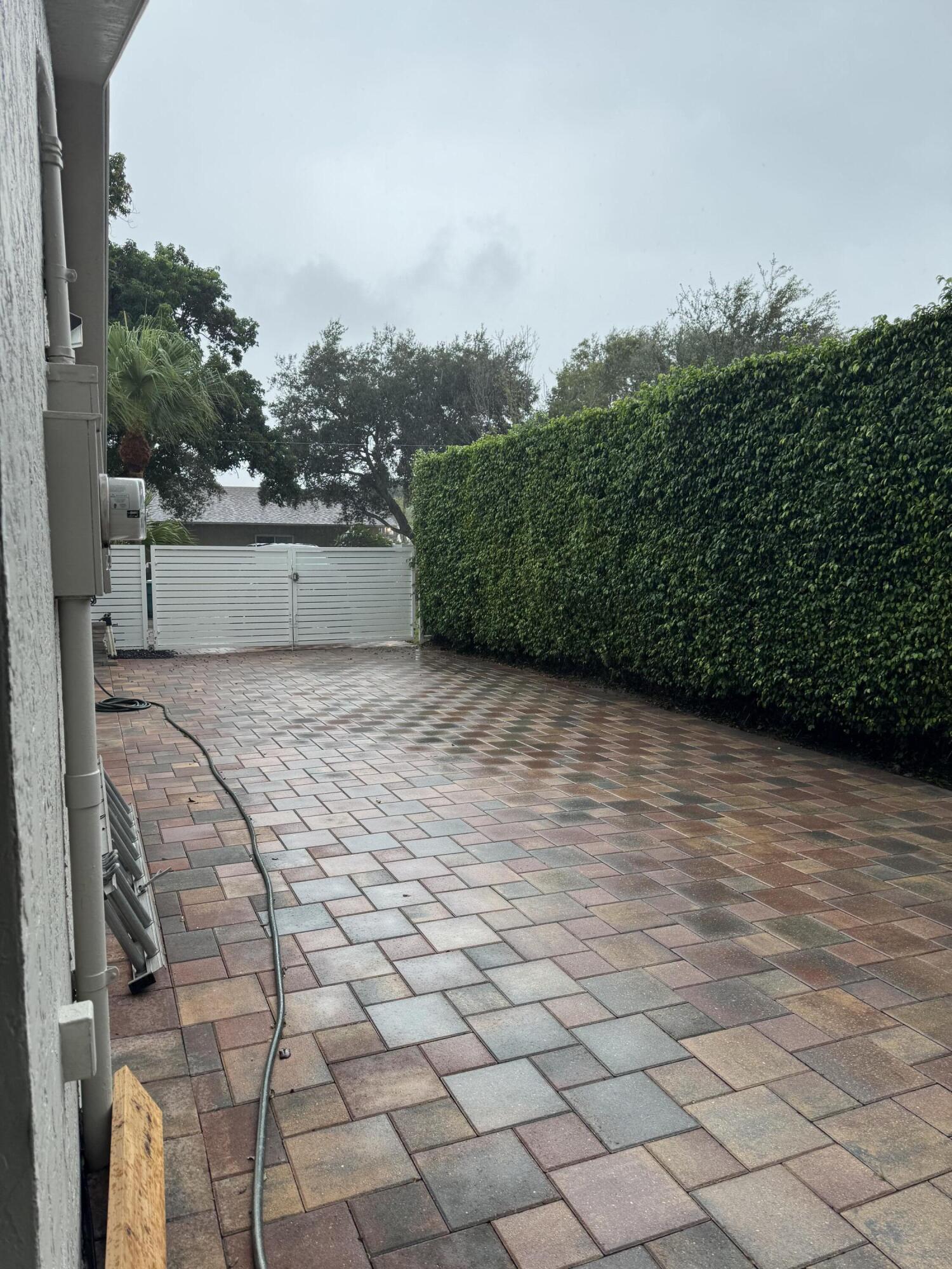 355 SE 7TH, Dania Beach FL 33004
