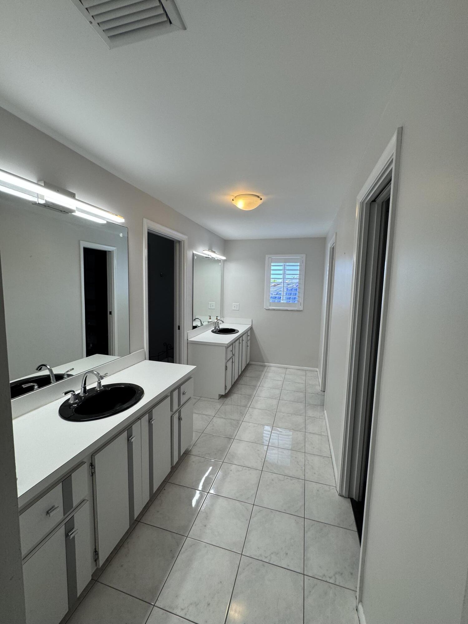 355 SE 7TH, Dania Beach FL 33004