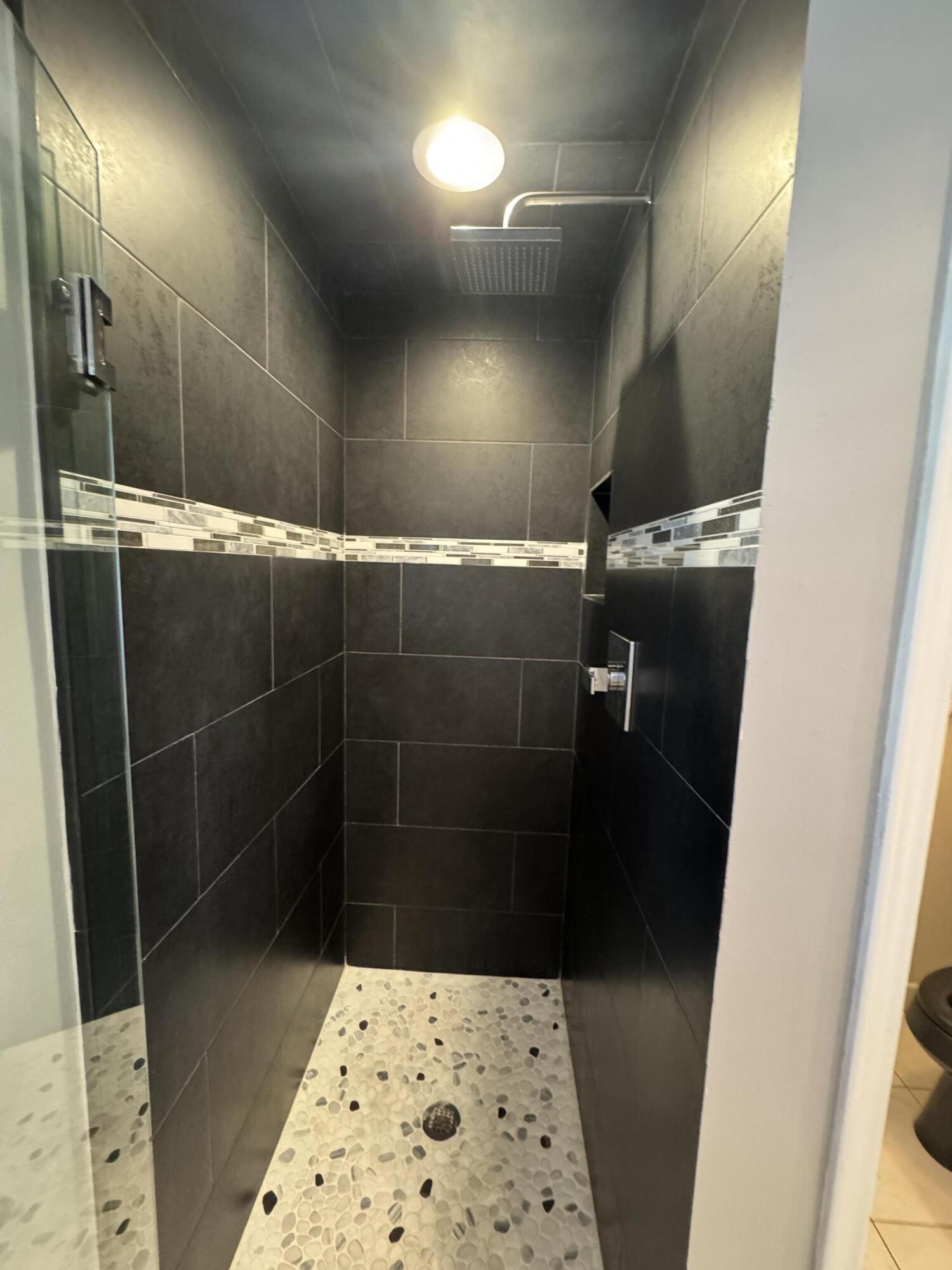 355 SE 7TH, Dania Beach FL 33004