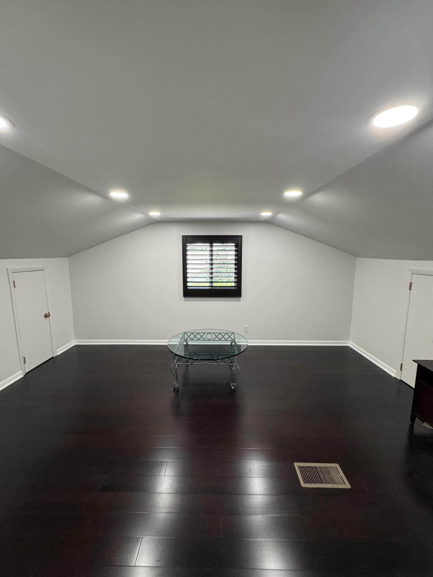 355 SE 7TH, Dania Beach FL 33004