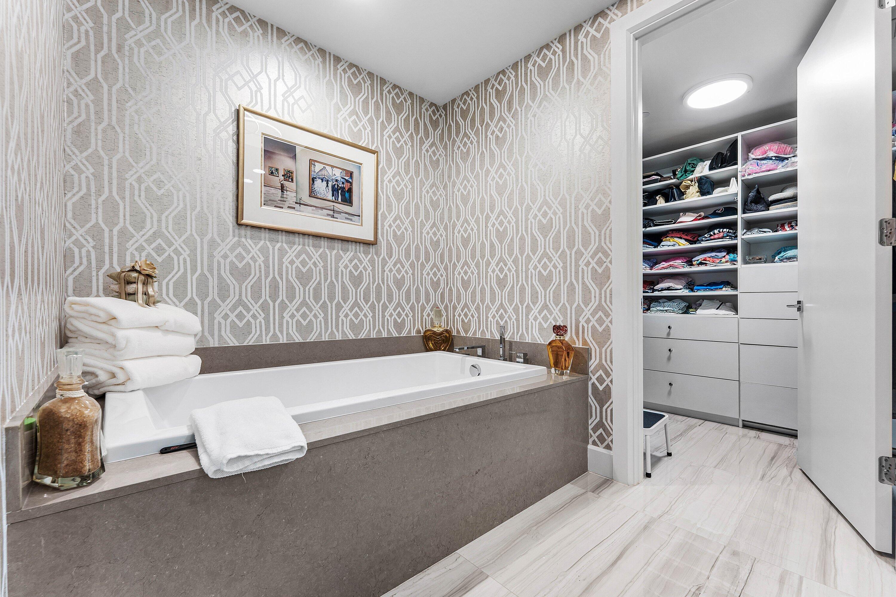 2700 Donald Ross #503, Palm Beach Gardens FL 33410
