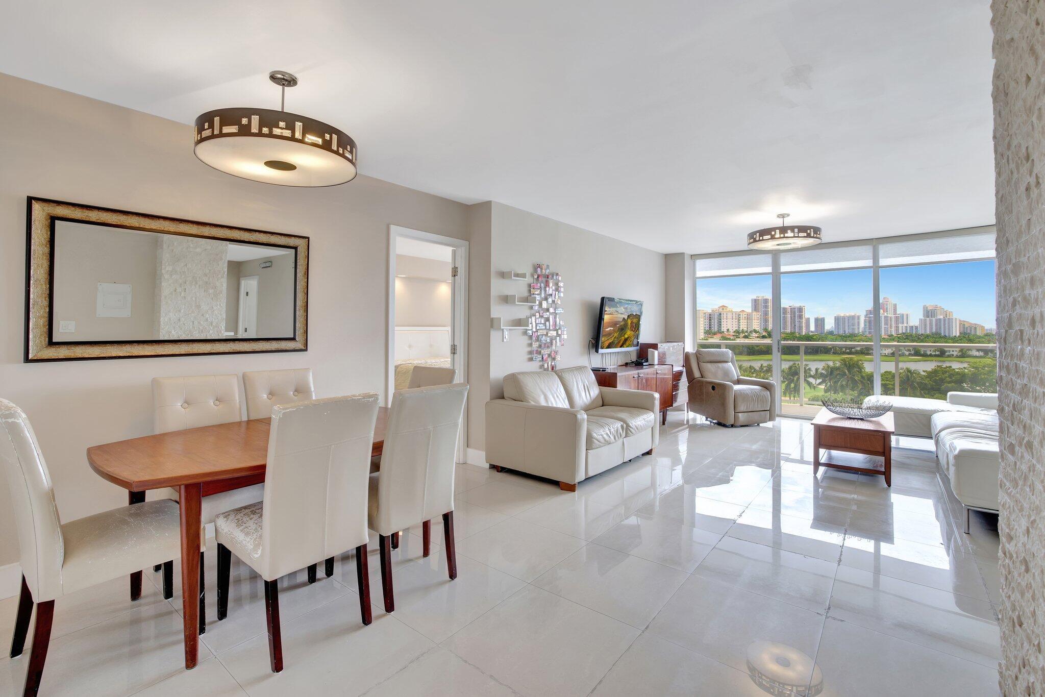 3701 N COUNTRY CLUB #907, Aventura FL 33180