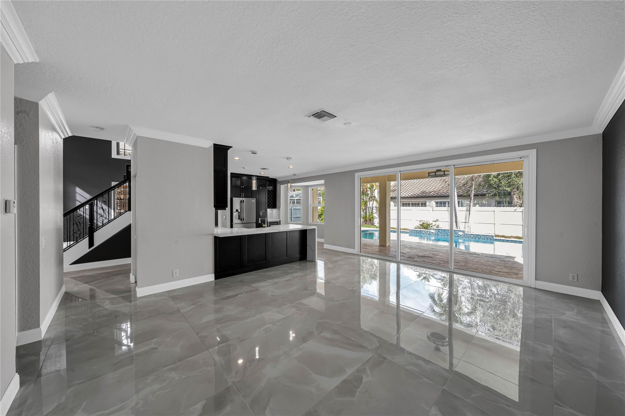 132 CAMERON, Weston FL 33326
