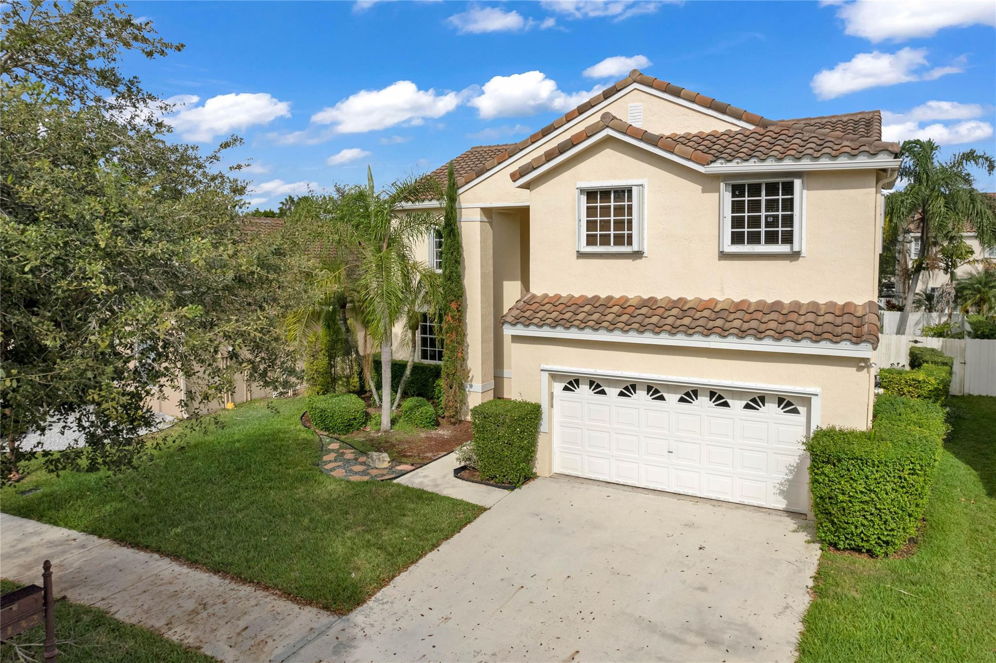 132 CAMERON, Weston FL 33326
