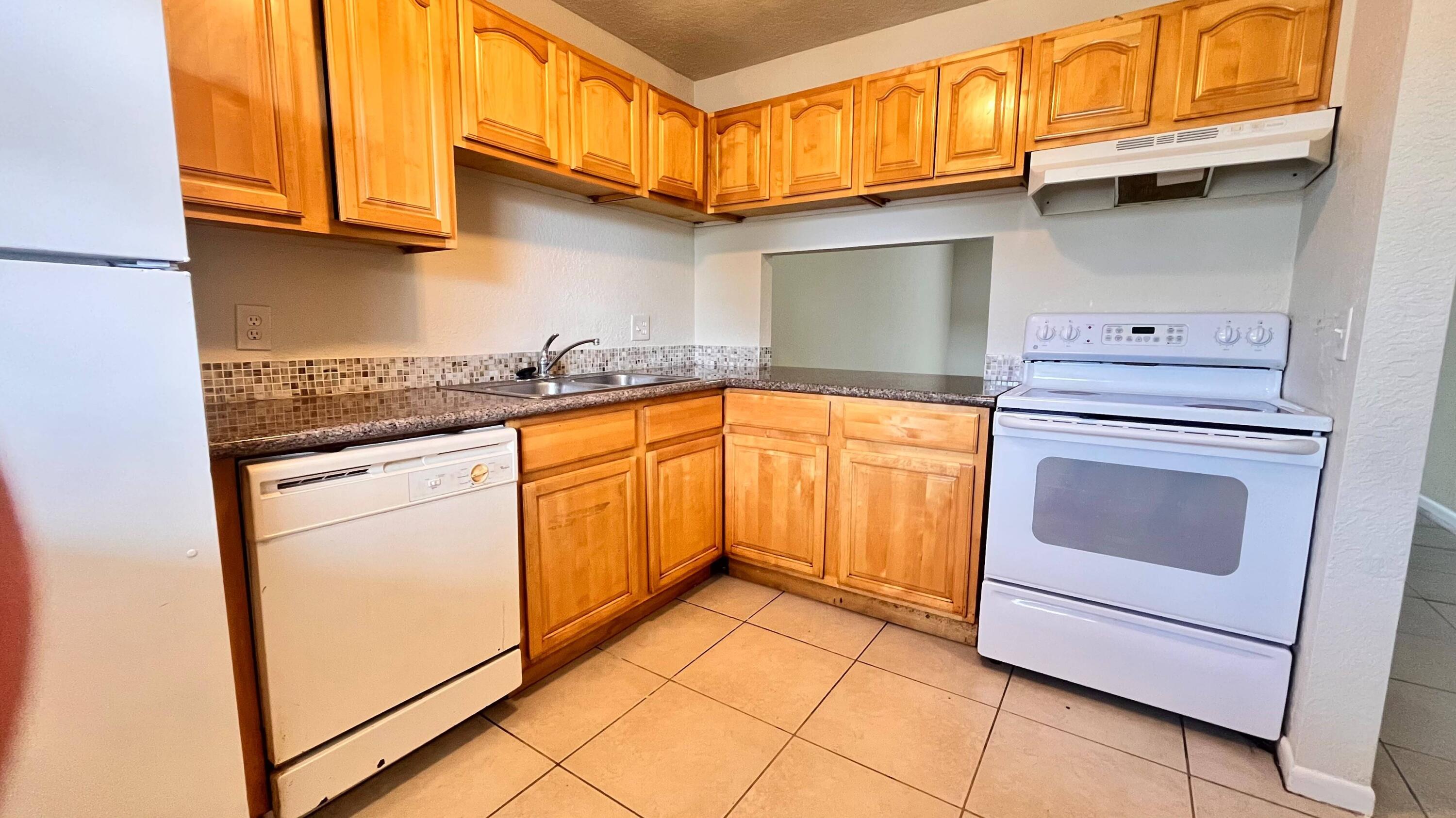 200 Croton #Unit 206, Lantana FL 33462