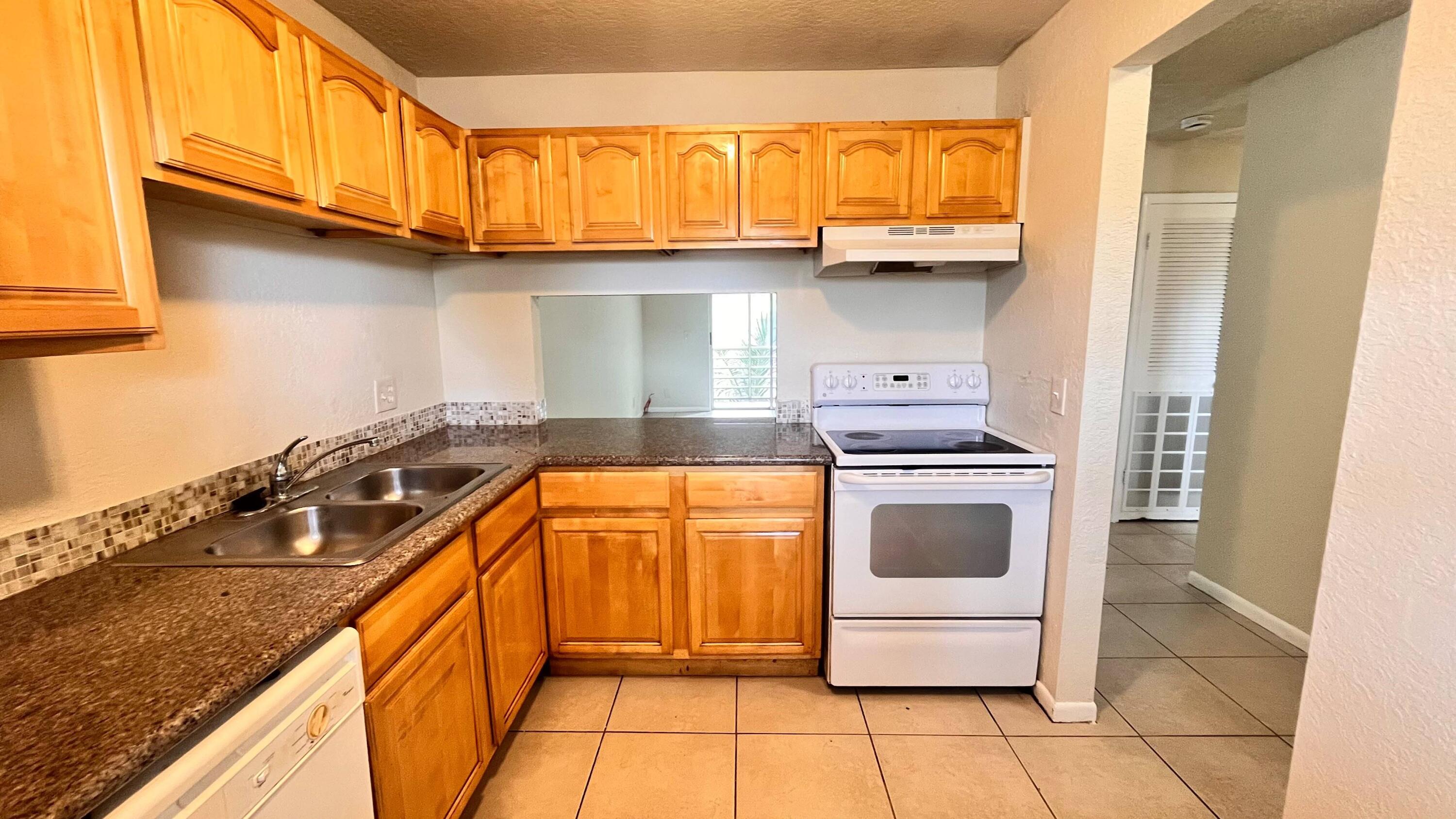 200 Croton #Unit 206, Lantana FL 33462