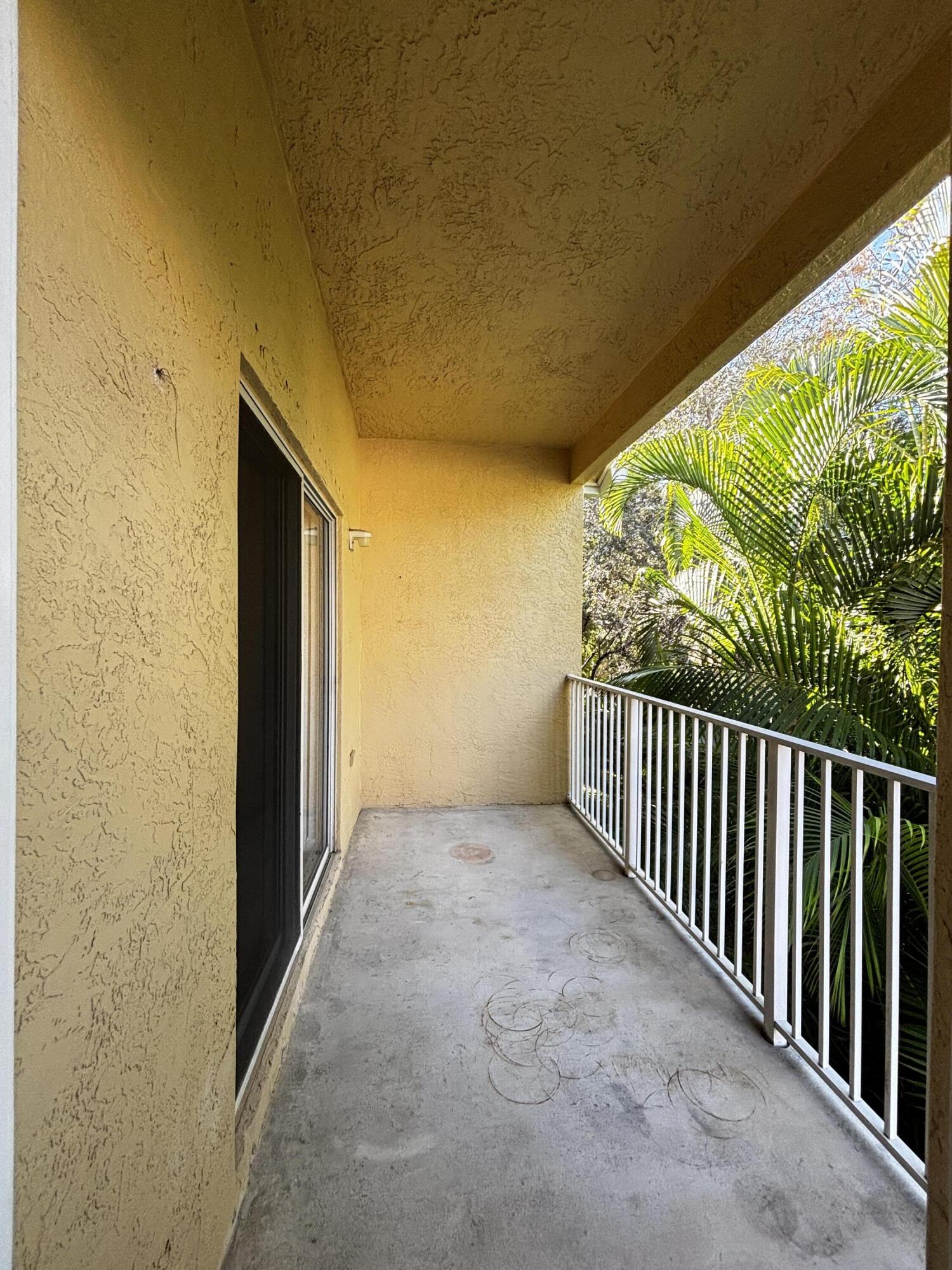 105 Lighthouse #H, Tequesta FL 33469