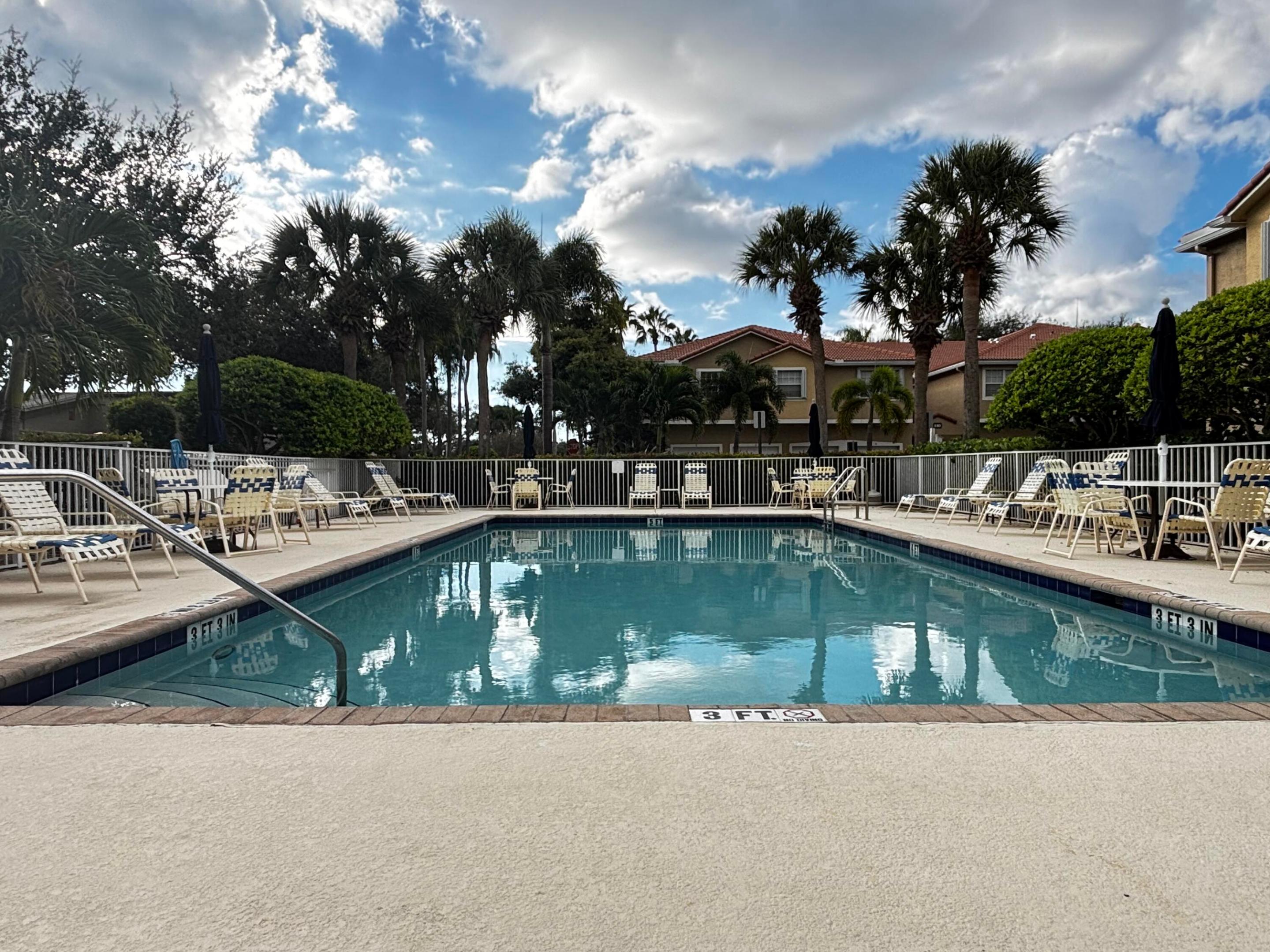 105 Lighthouse #H, Tequesta FL 33469