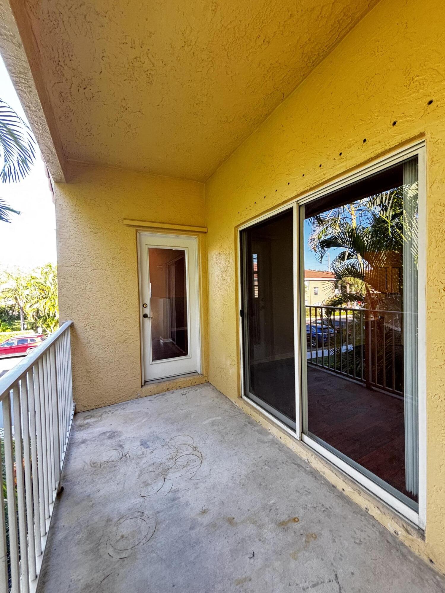105 Lighthouse #H, Tequesta FL 33469