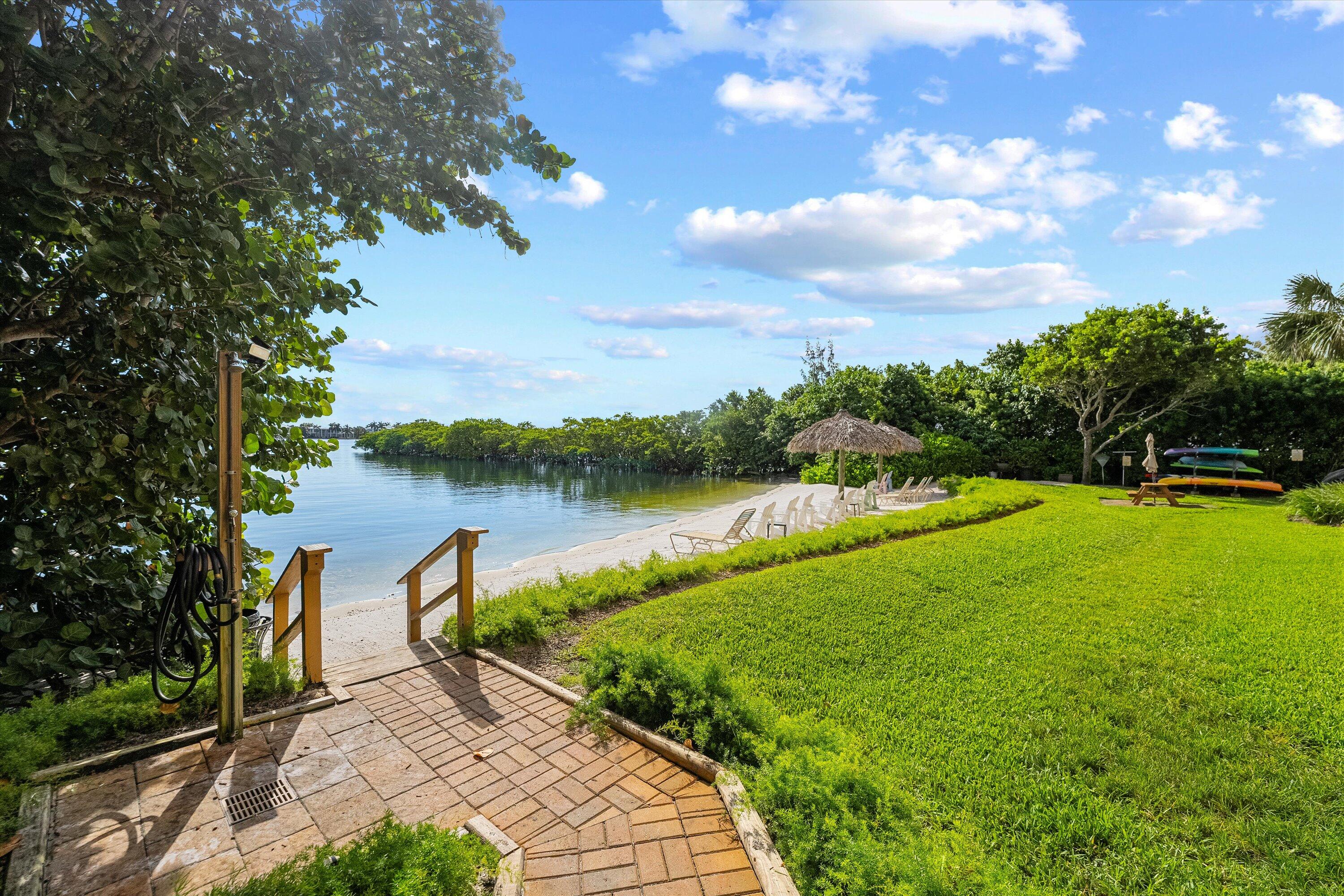 200 Scotia #302, Hypoluxo FL 33462