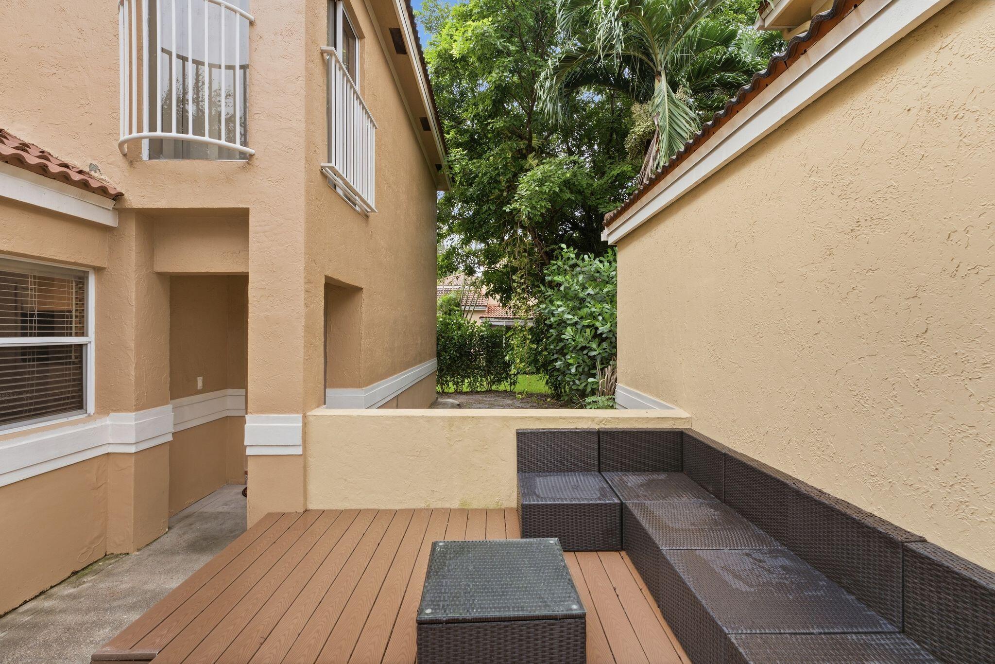 11375 Lakeview #68-U, Coral Springs FL 33071