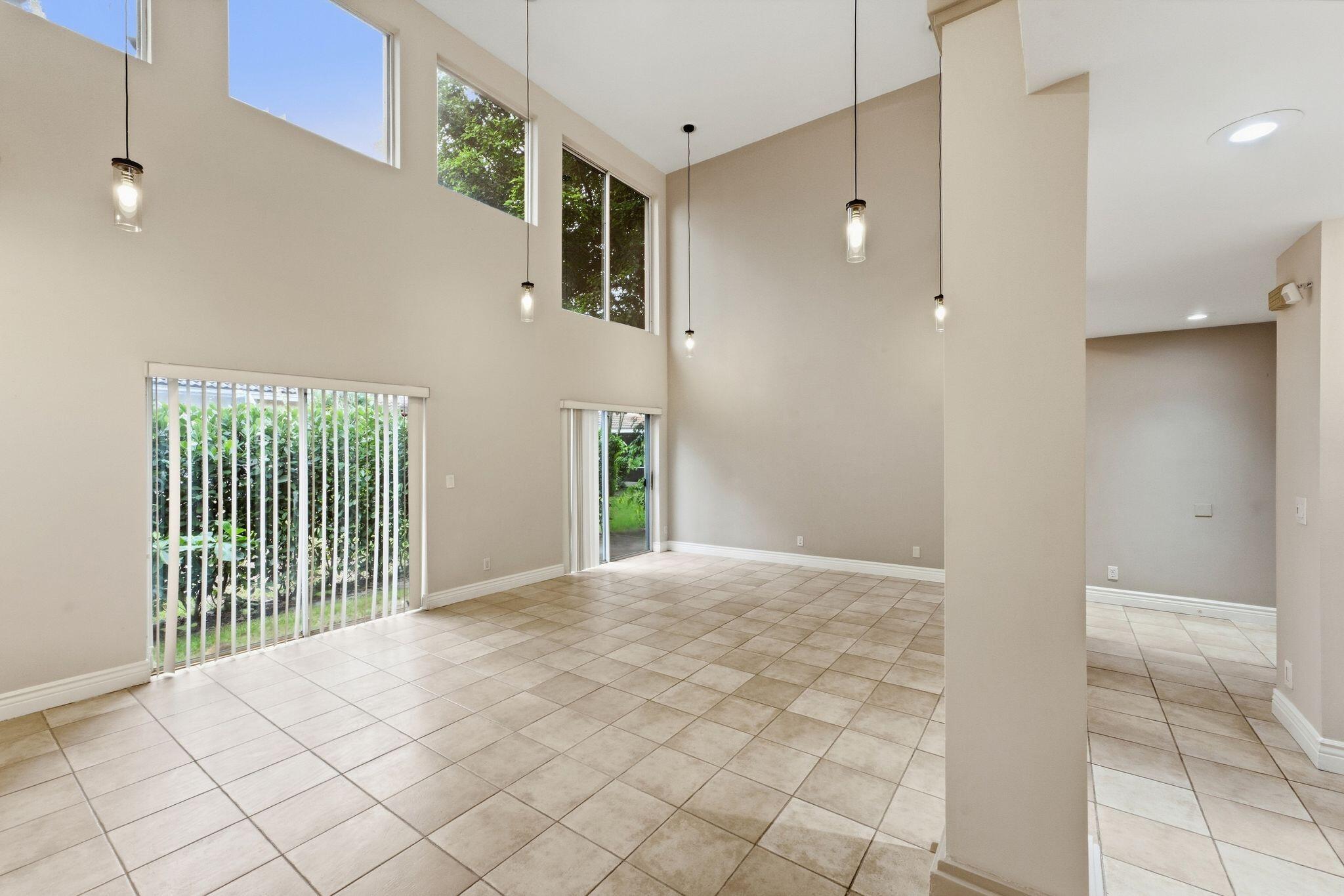 11375 Lakeview #68-U, Coral Springs FL 33071
