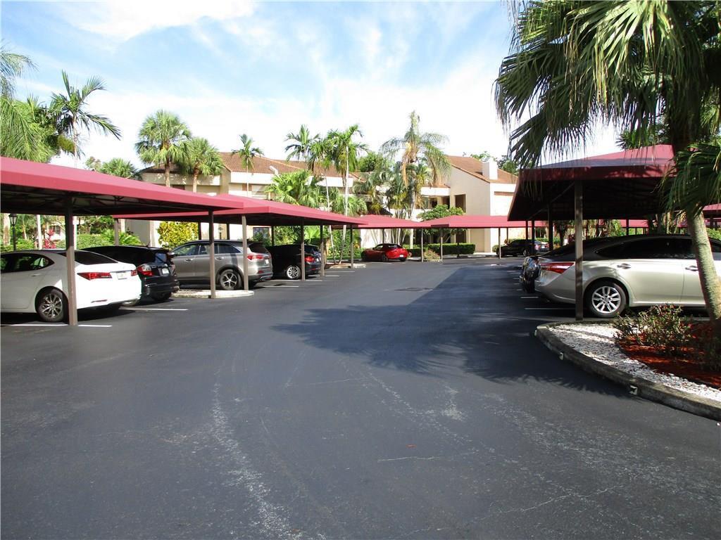 7472 La Paz #203, Boca Raton FL 33433