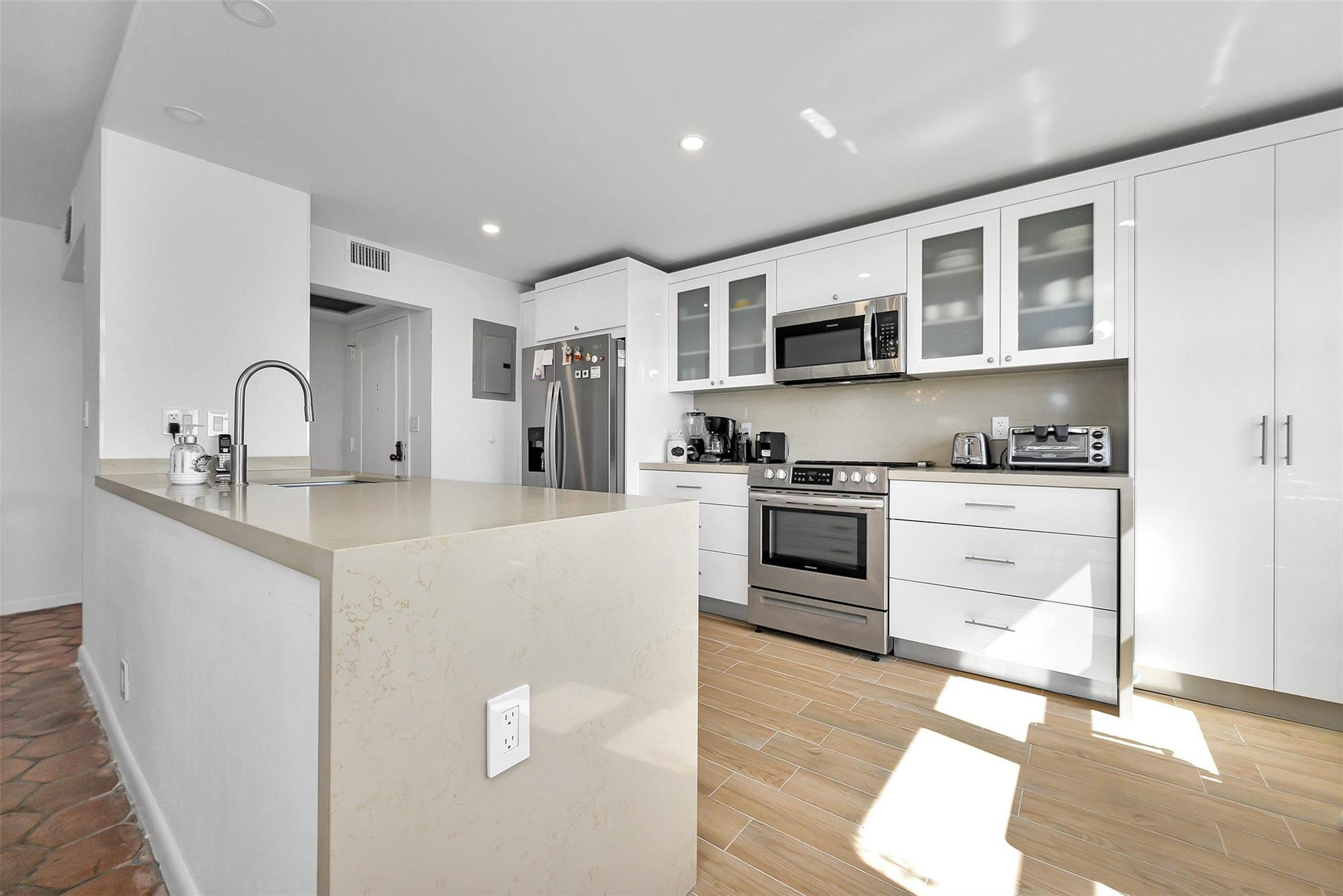 5100 N Ocean #309, Lauderdale By The Sea FL 33308