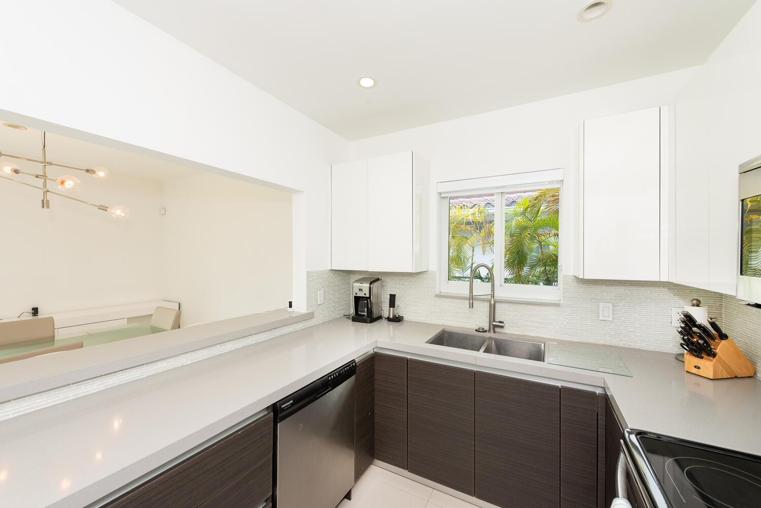 1040 N VENETIAN, Miami FL 33139