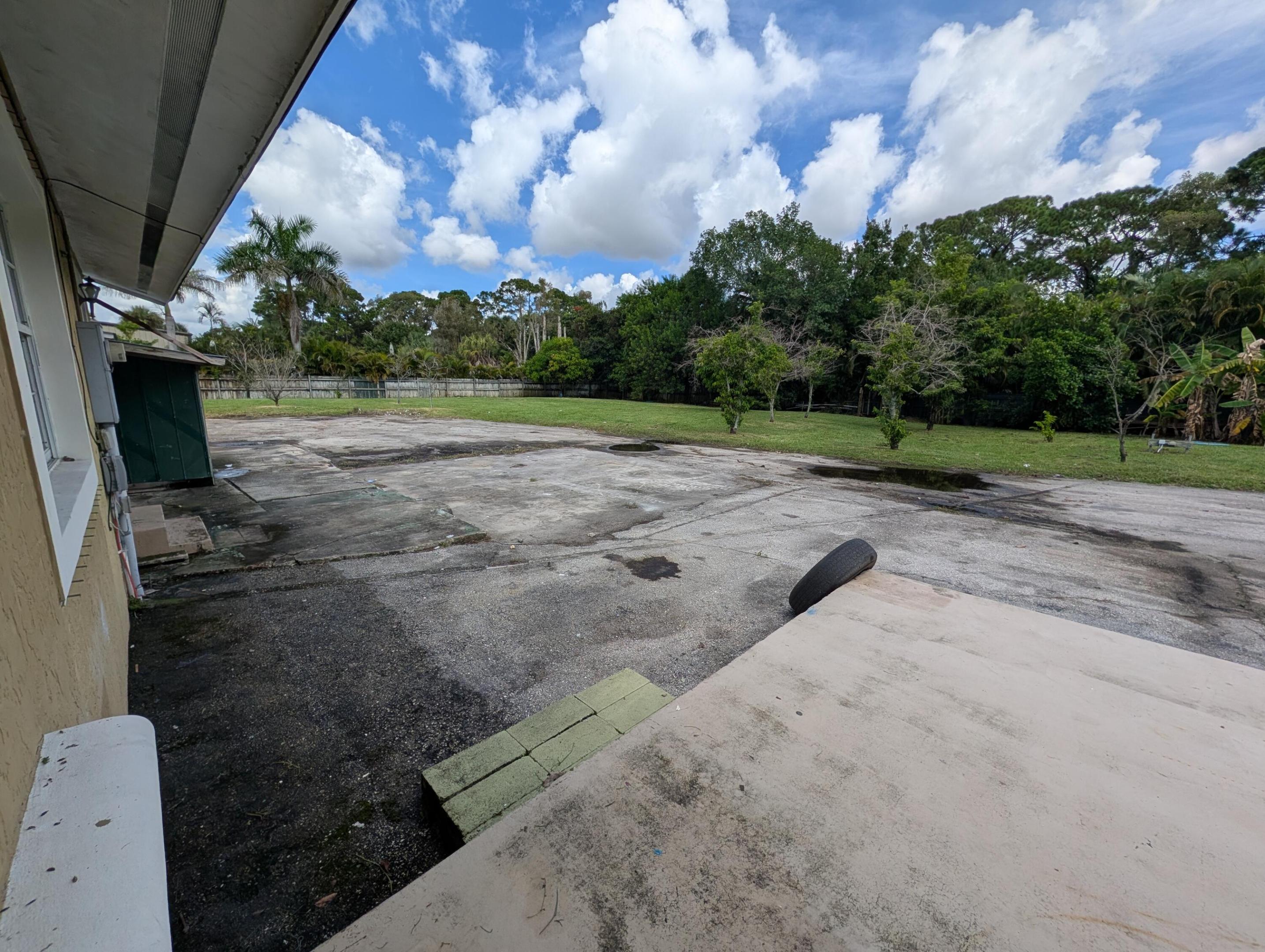 1215 N HAVERHILL, Haverhill FL 33417