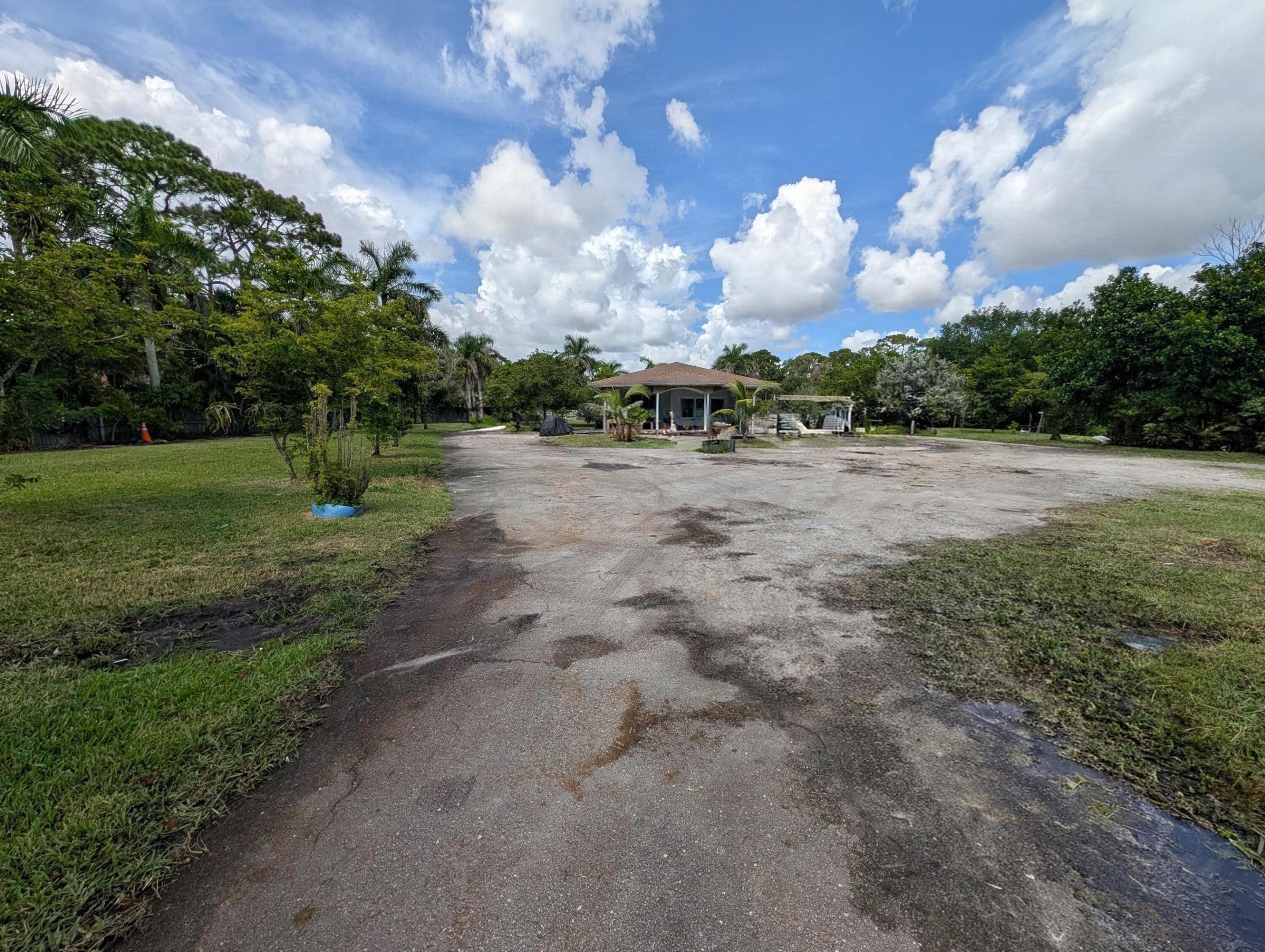 1215 N HAVERHILL, Haverhill FL 33417