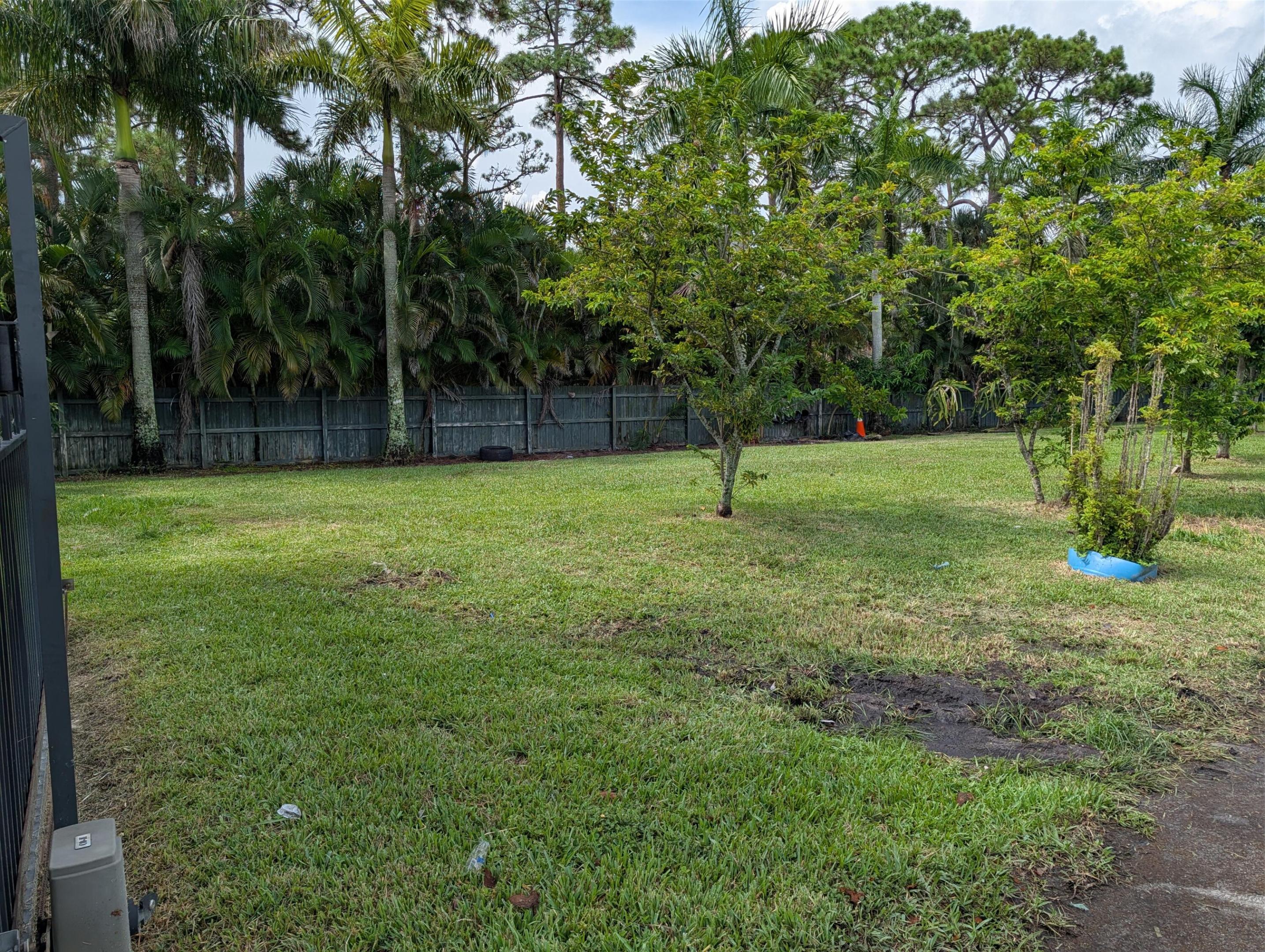 1215 N HAVERHILL, Haverhill FL 33417