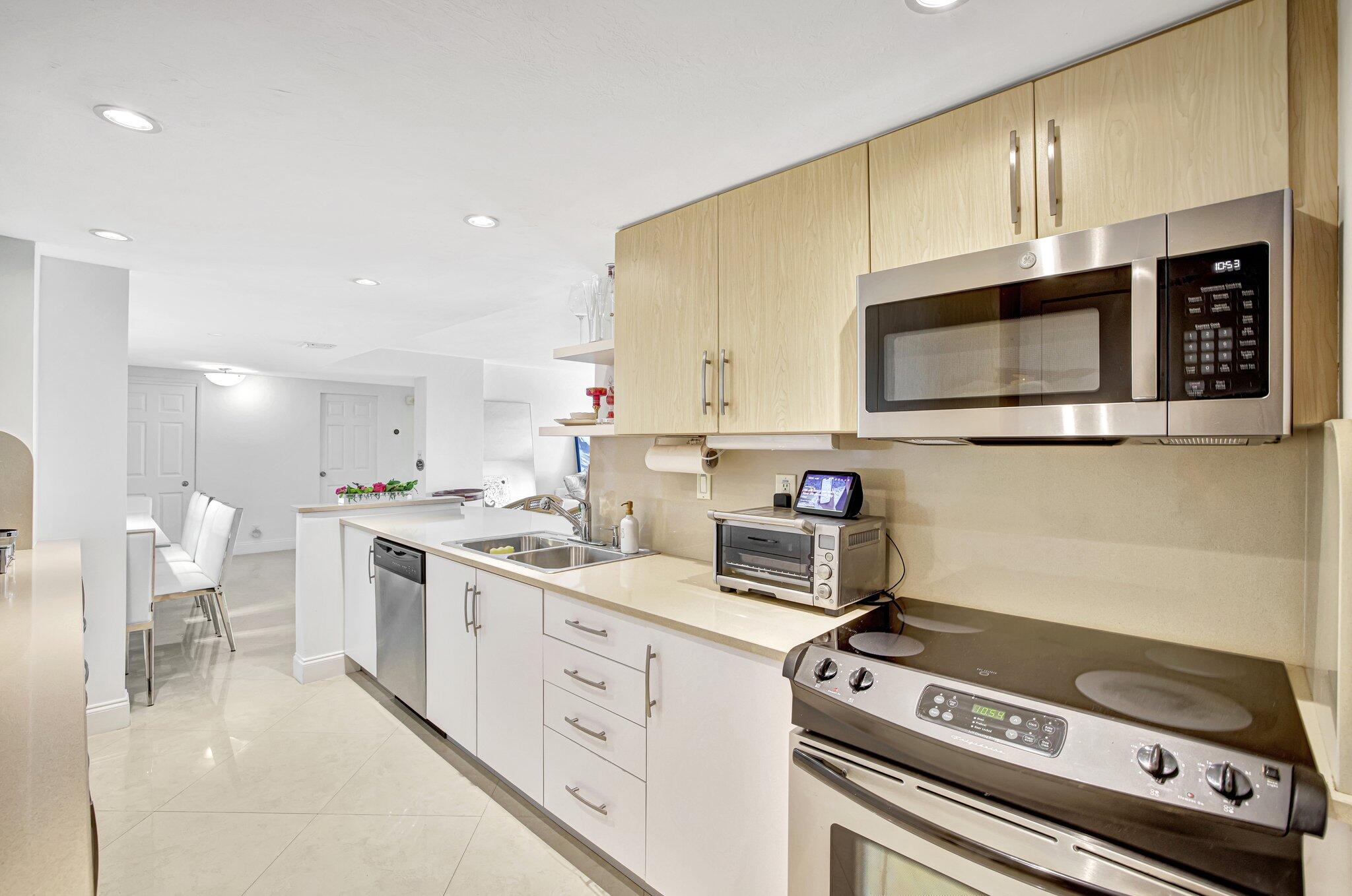 2100 S OCEAN #7CD, Fort Lauderdale FL 33316