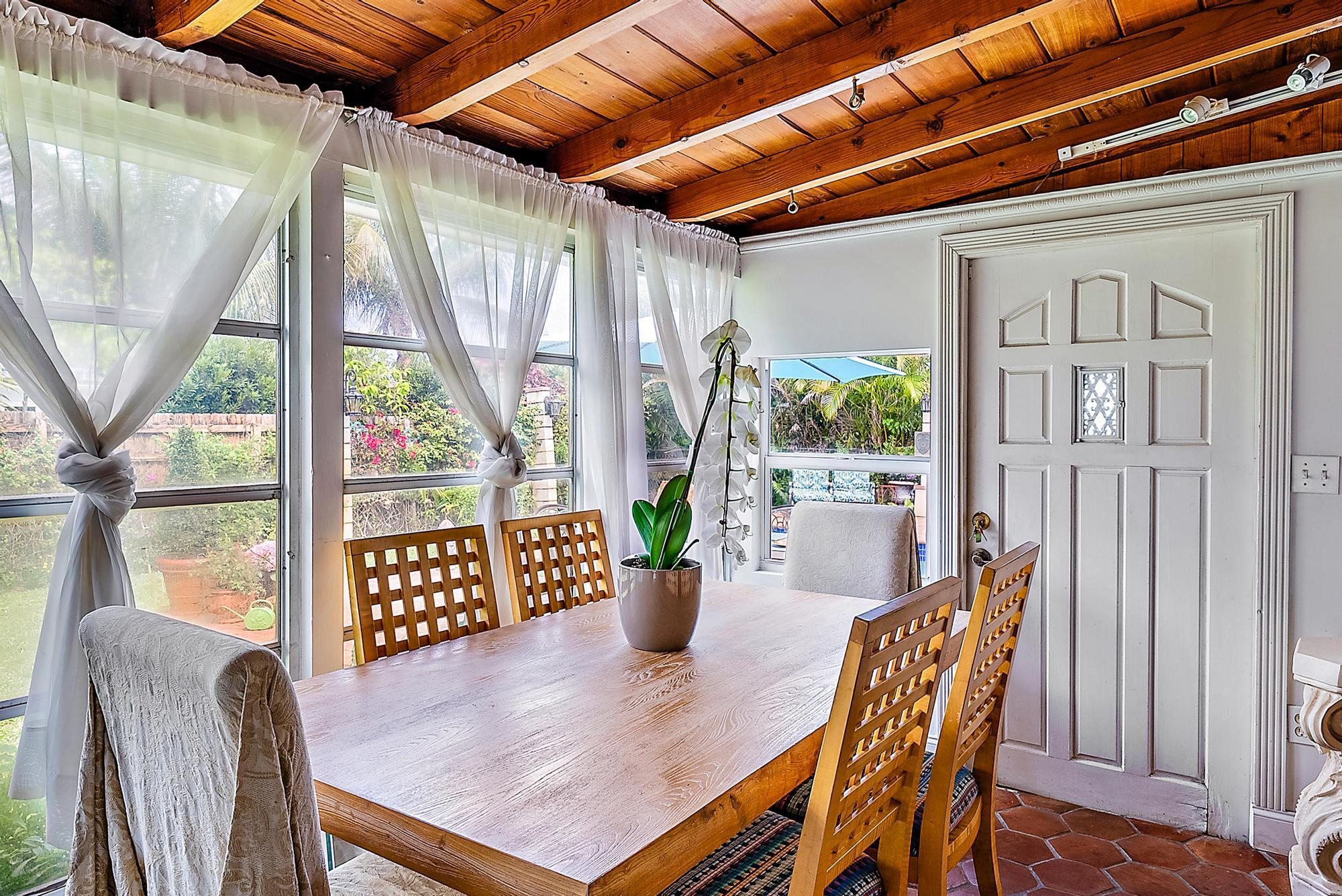 245 ARLINGTON, West Palm Beach FL 33405