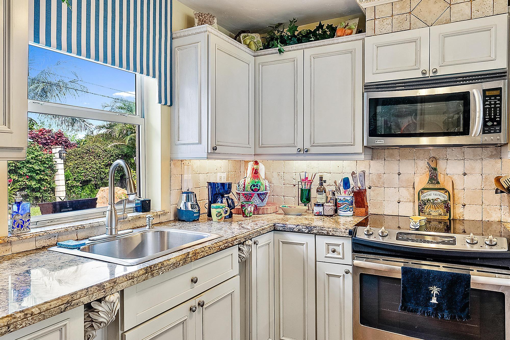 245 ARLINGTON, West Palm Beach FL 33405