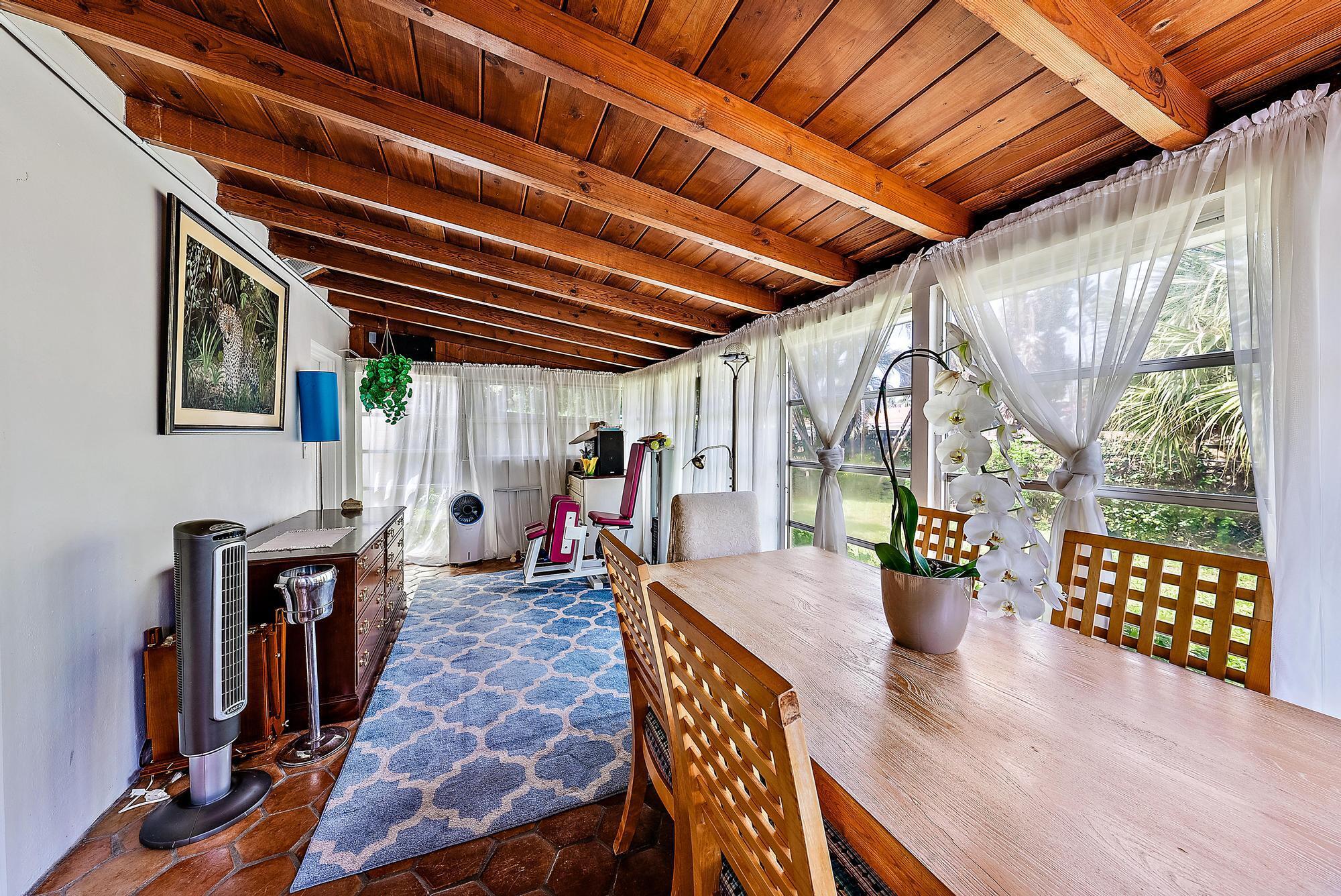 245 ARLINGTON, West Palm Beach FL 33405