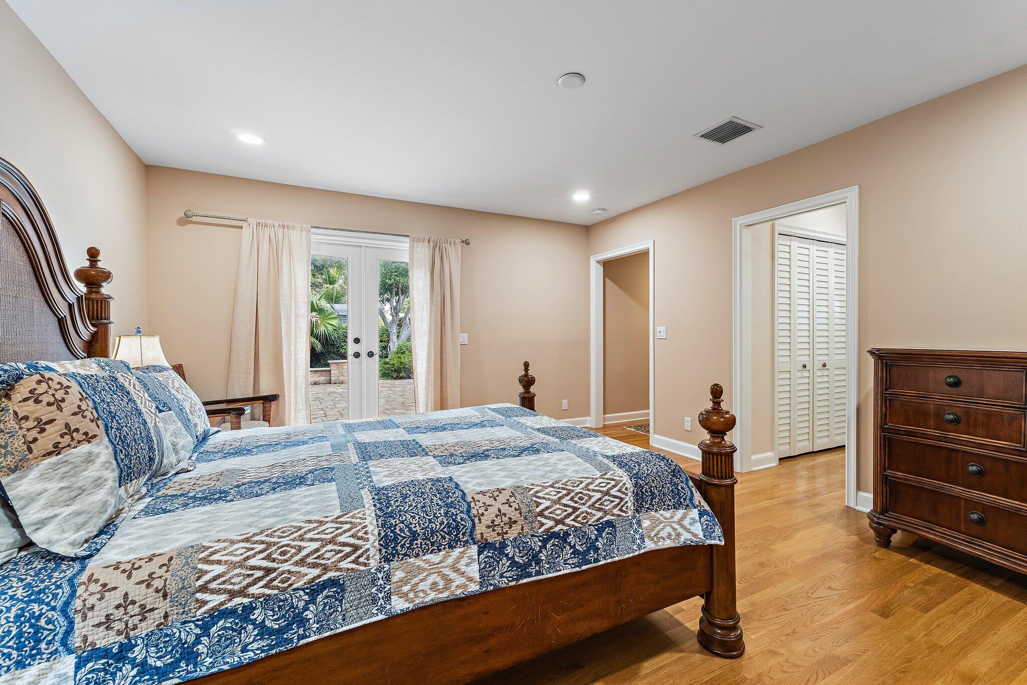 324 Sandal, Palm Beach Shores FL 33404