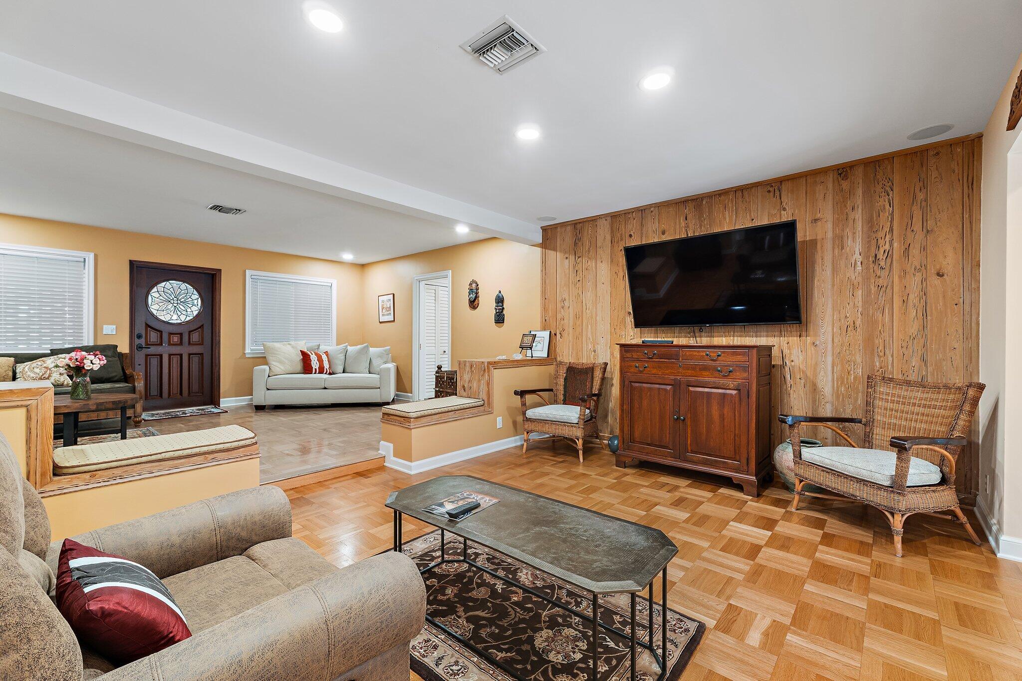 324 Sandal, Palm Beach Shores FL 33404