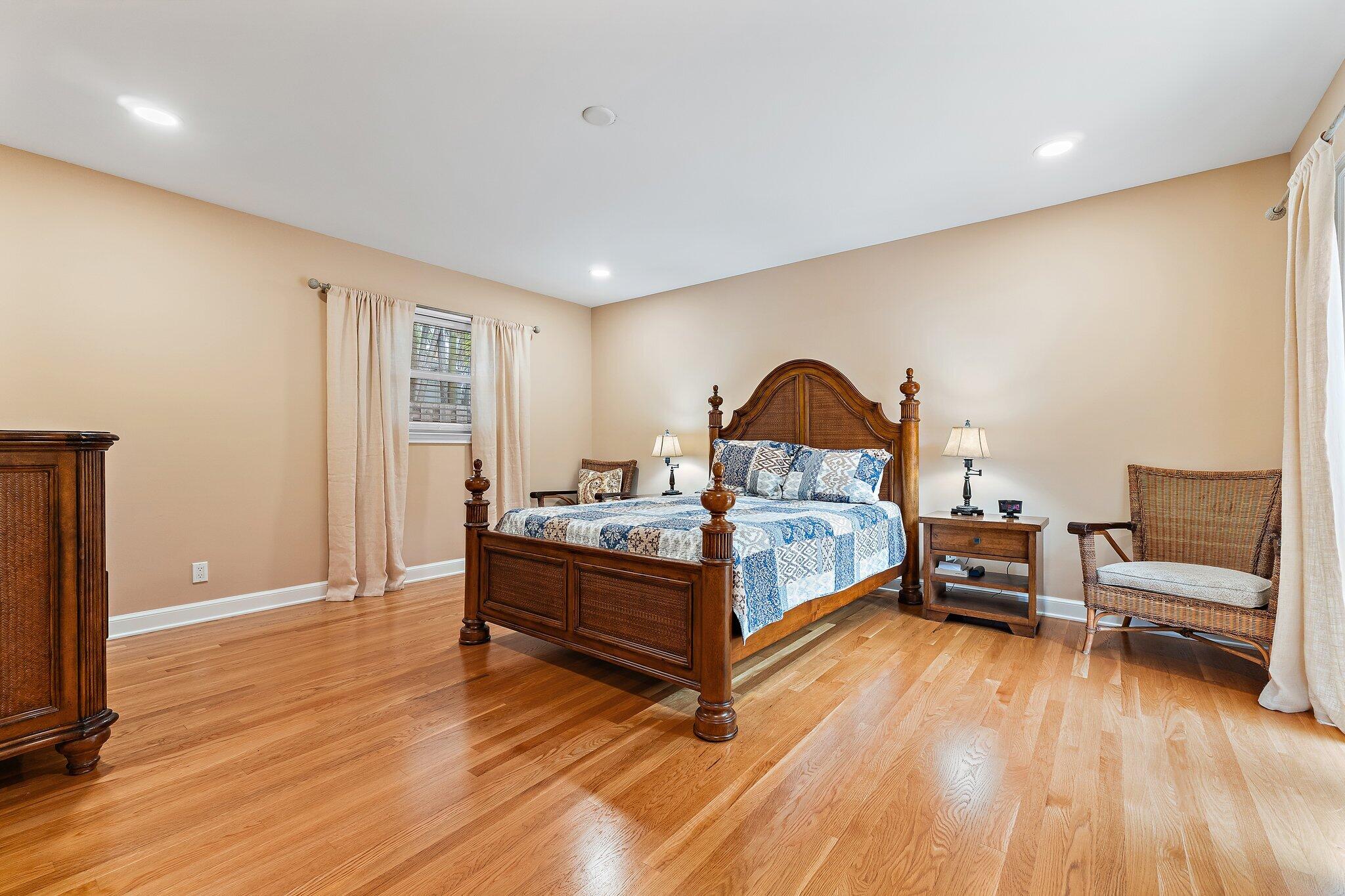 324 Sandal, Palm Beach Shores FL 33404
