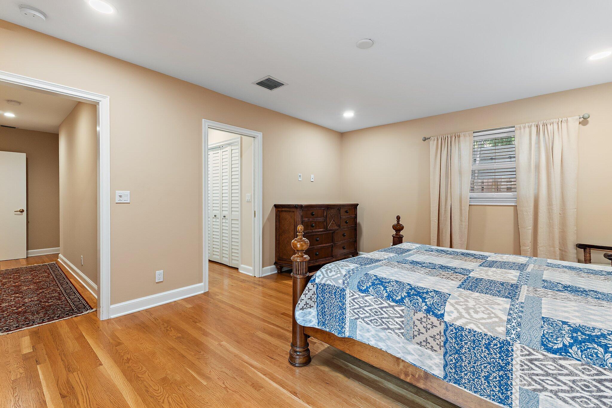 324 Sandal, Palm Beach Shores FL 33404