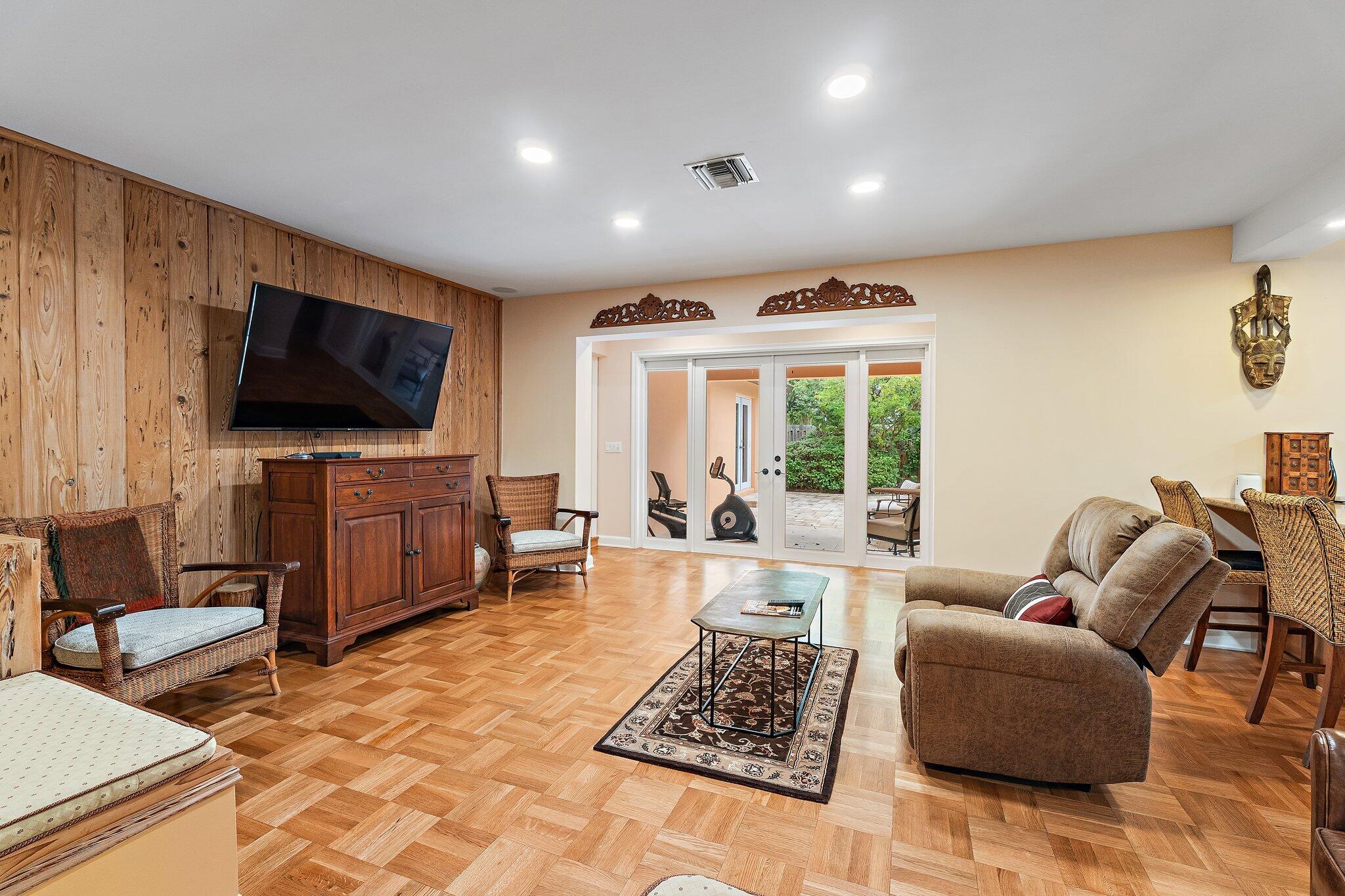 324 Sandal, Palm Beach Shores FL 33404
