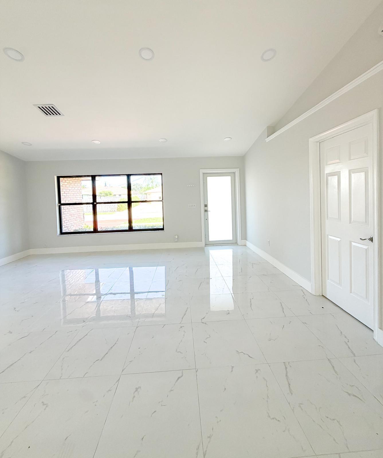 1007 WYNNDALE, Lantana FL 33462