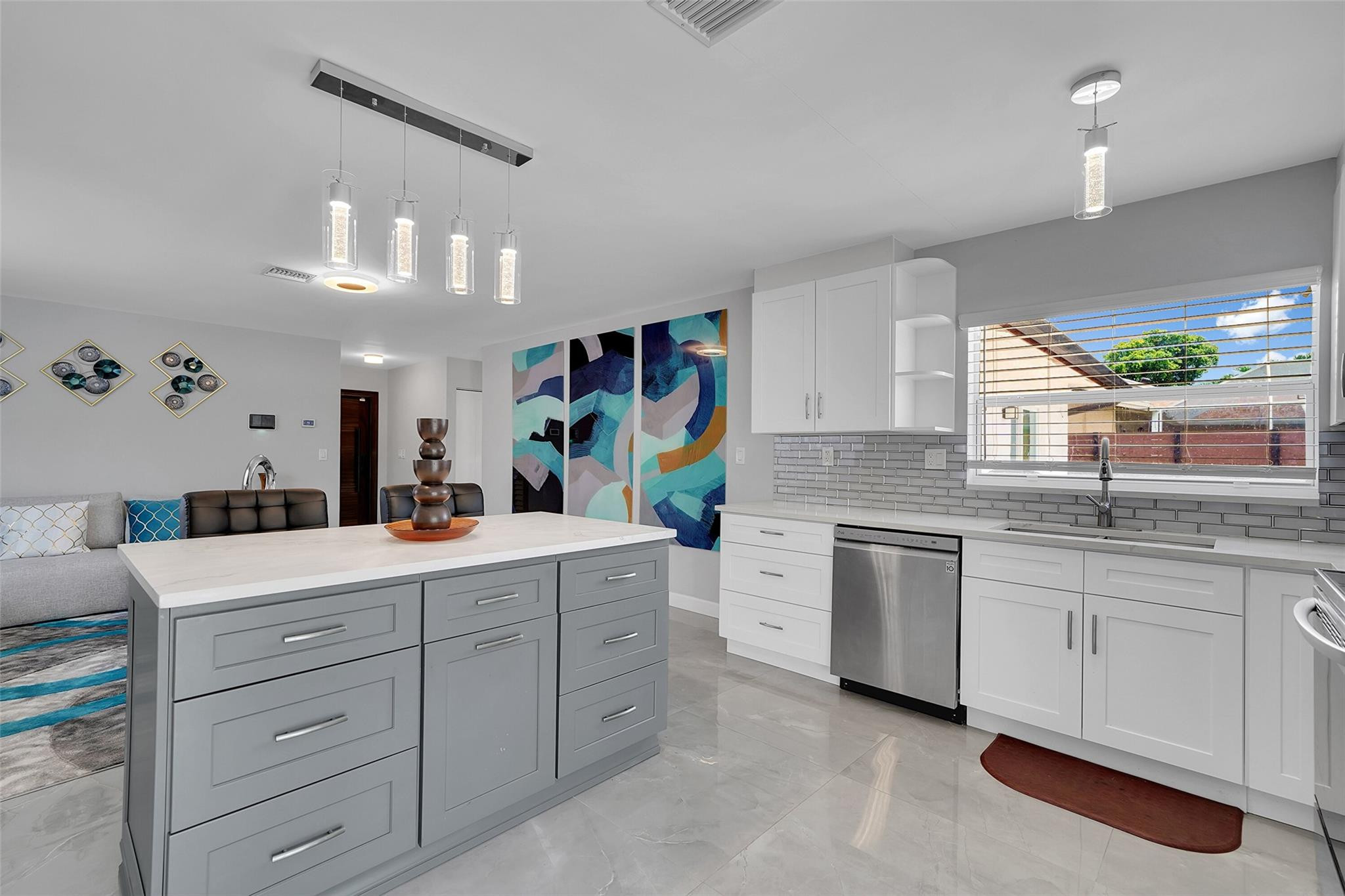 7506 SW 7TH, North Lauderdale FL 33068
