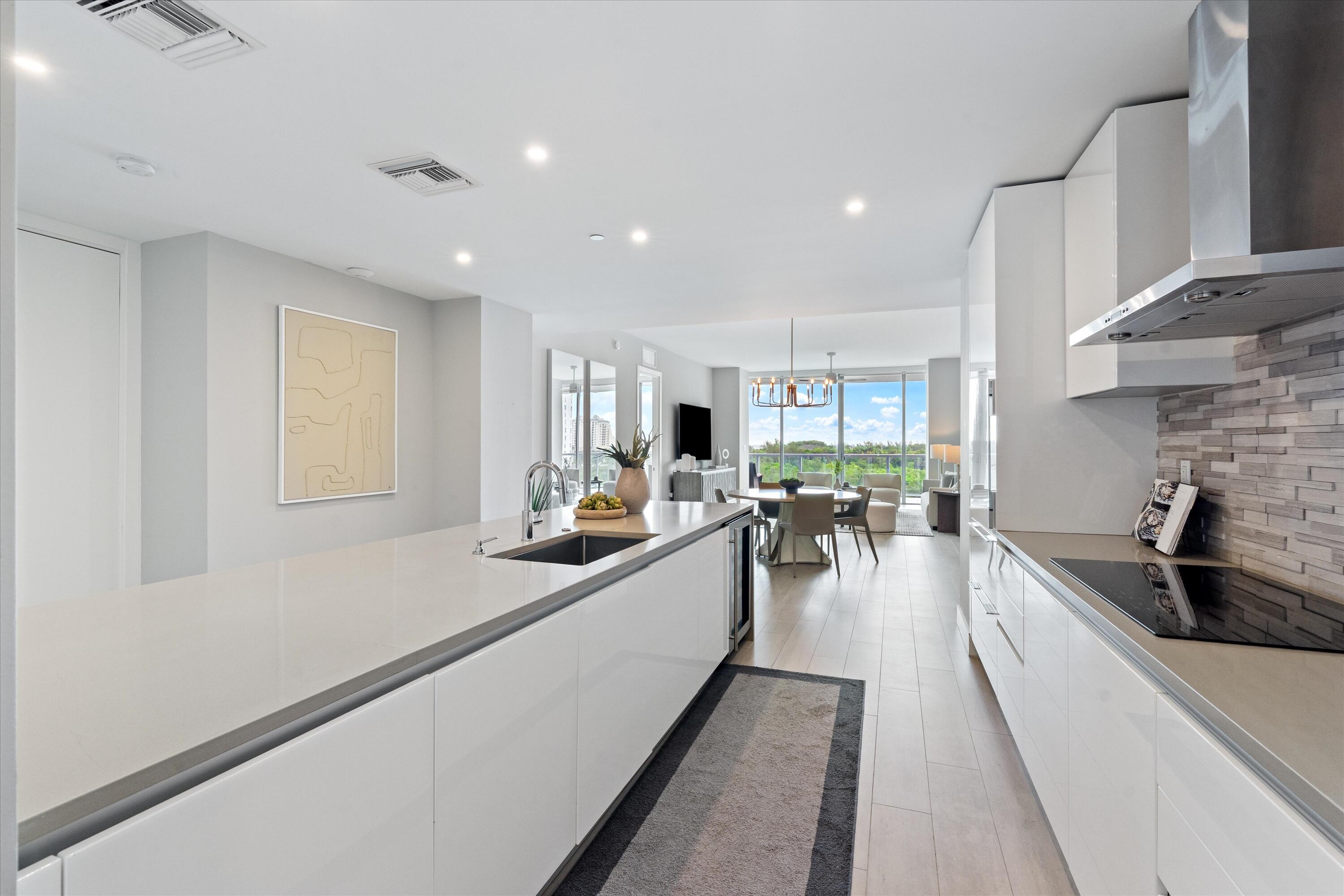 920 Intracoastal #702, Fort Lauderdale FL 33304
